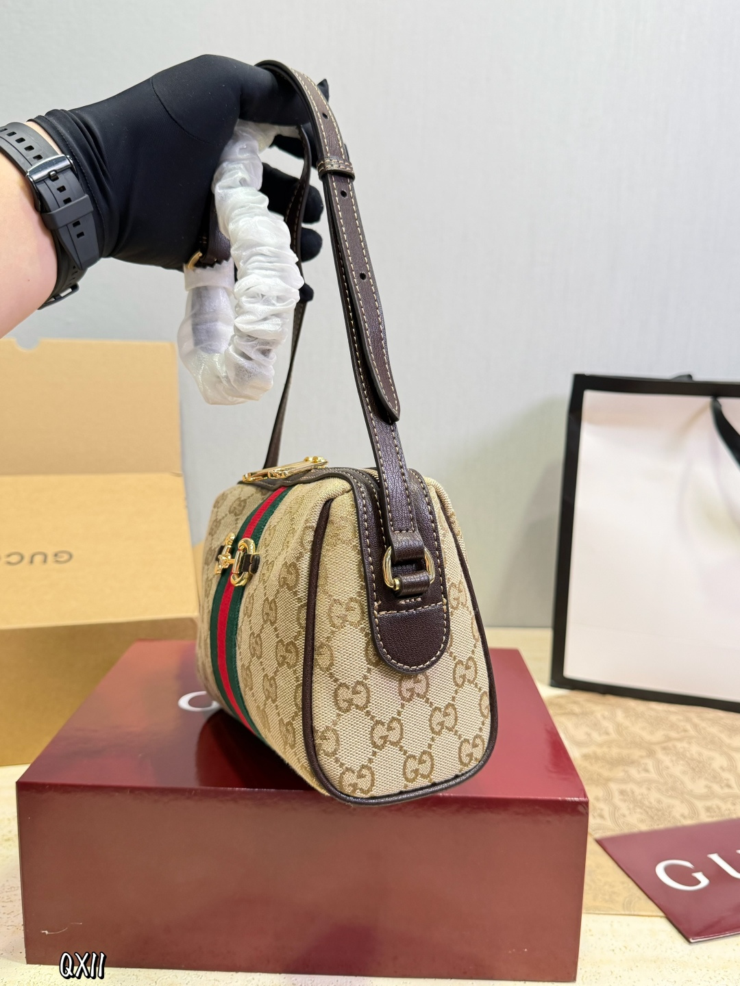 Cheap Gucci AAA Quality Handbags in 227481, $70 USD- [IB227481] - Replica Gucci AAA Quality Handbags