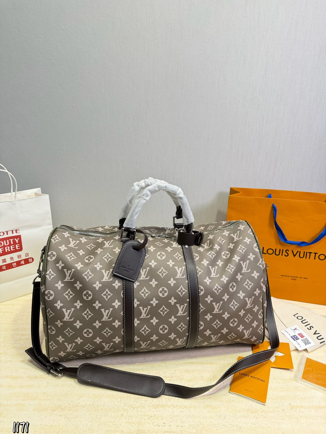 Cheap Louis Vuitton AAA Quality Handbags in 227483, $75 USD- [IB227483] - Replica Louis Vuitton AAA Quality Handbags
