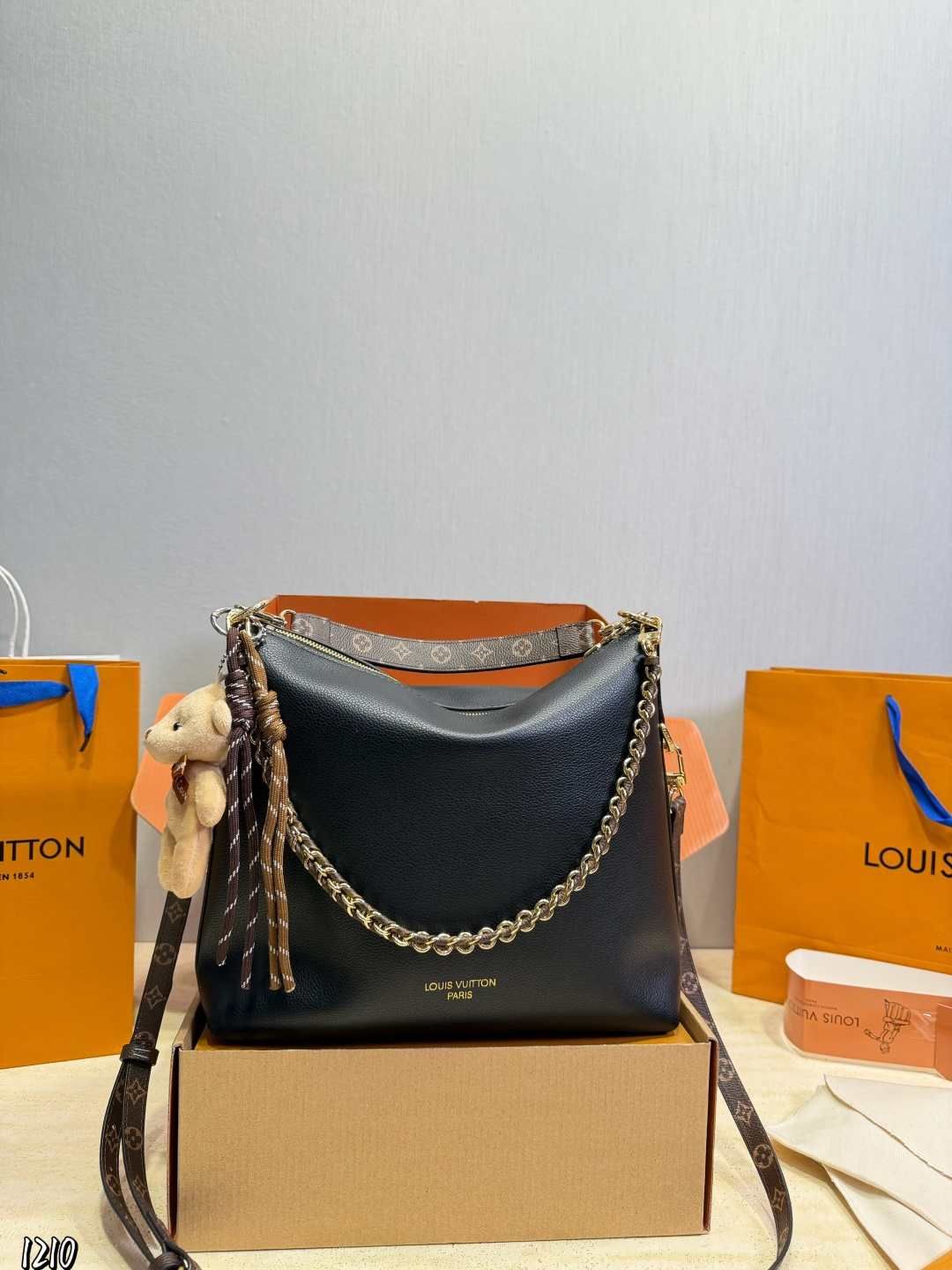 Cheap Louis Vuitton AAA Quality Handbags in 227501, $75 USD- [IB227501] - Replica Louis Vuitton AAA Quality Handbags