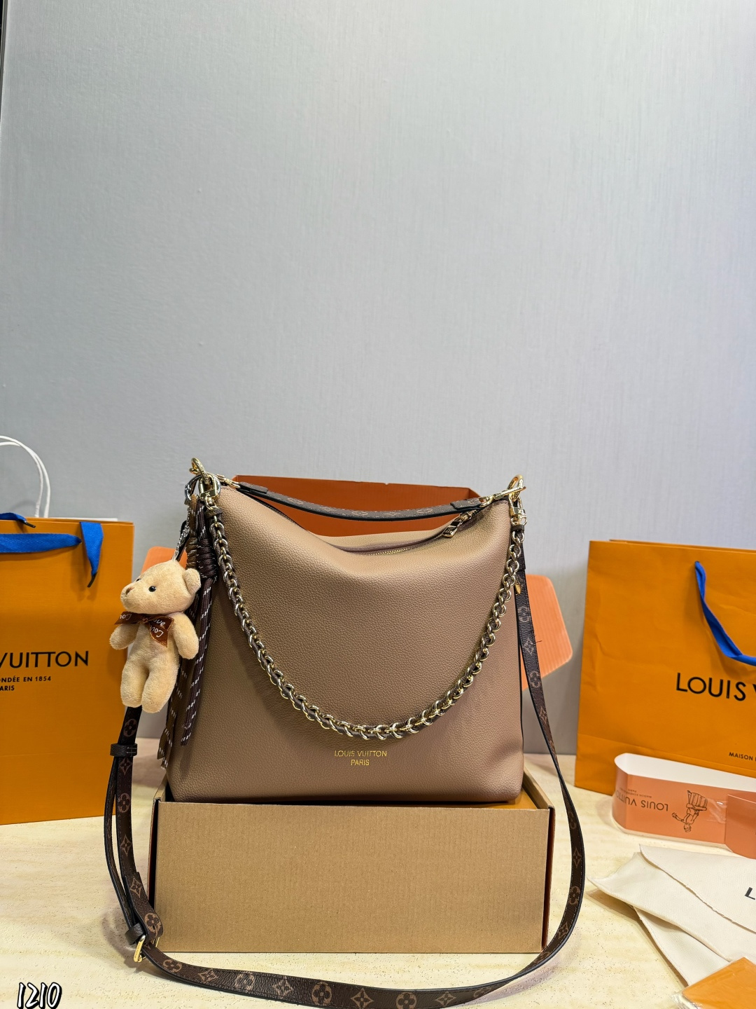 Cheap Louis Vuitton AAA Quality Handbags in 227502, $75 USD- [IB227502] - Replica Louis Vuitton AAA Quality Handbags