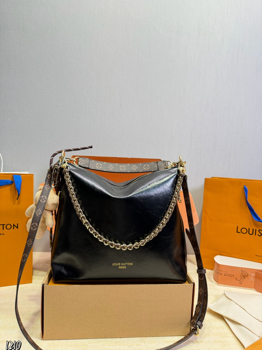 Cheap Louis Vuitton AAA Quality Handbags in 227507, $75 USD- [IB227507] - Replica Louis Vuitton AAA Quality Handbags