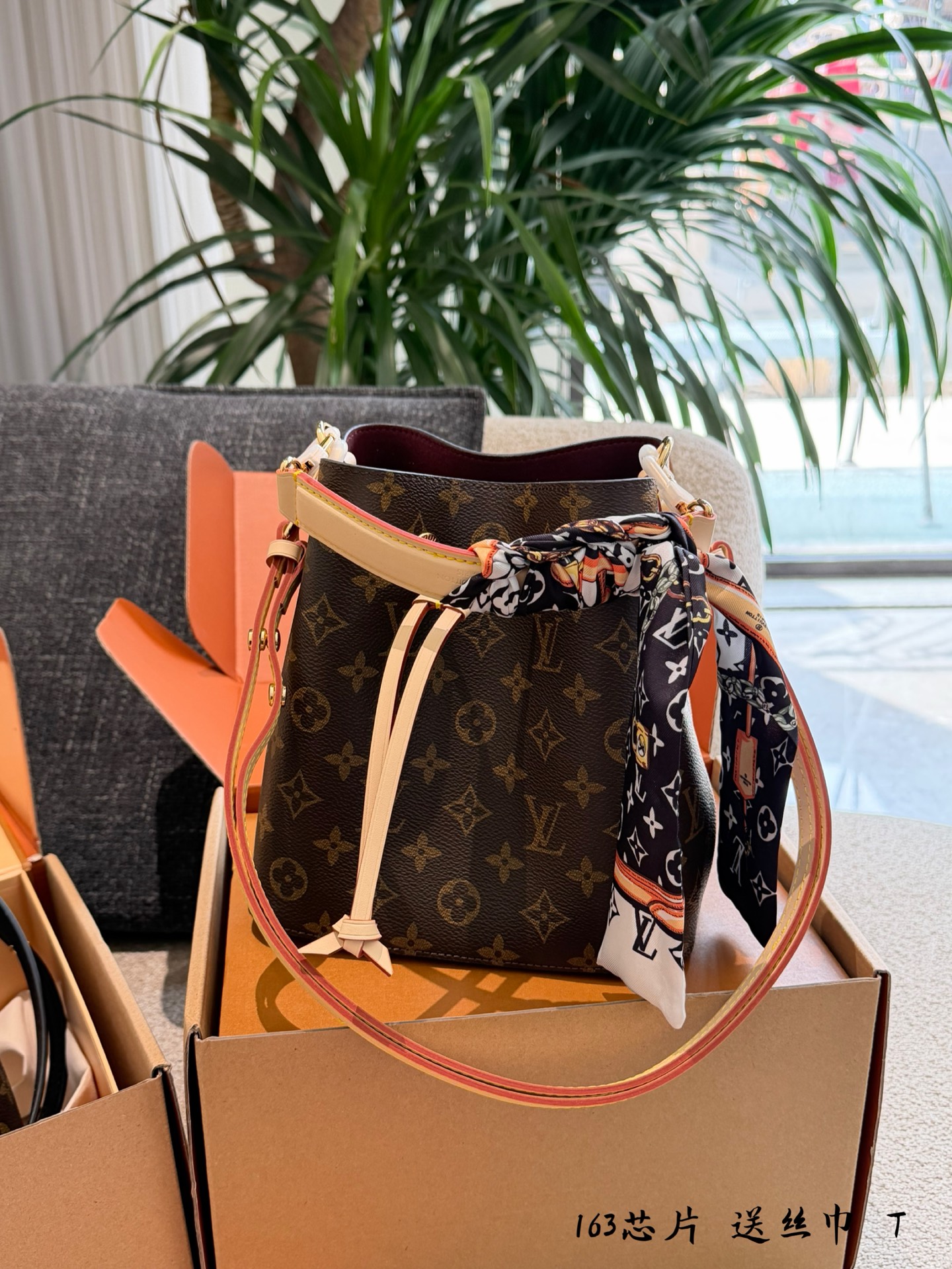 Cheap Louis Vuitton AAA Quality Handbags in 227557, $85 USD- [IB227557] - Replica Louis Vuitton AAA Quality Handbags