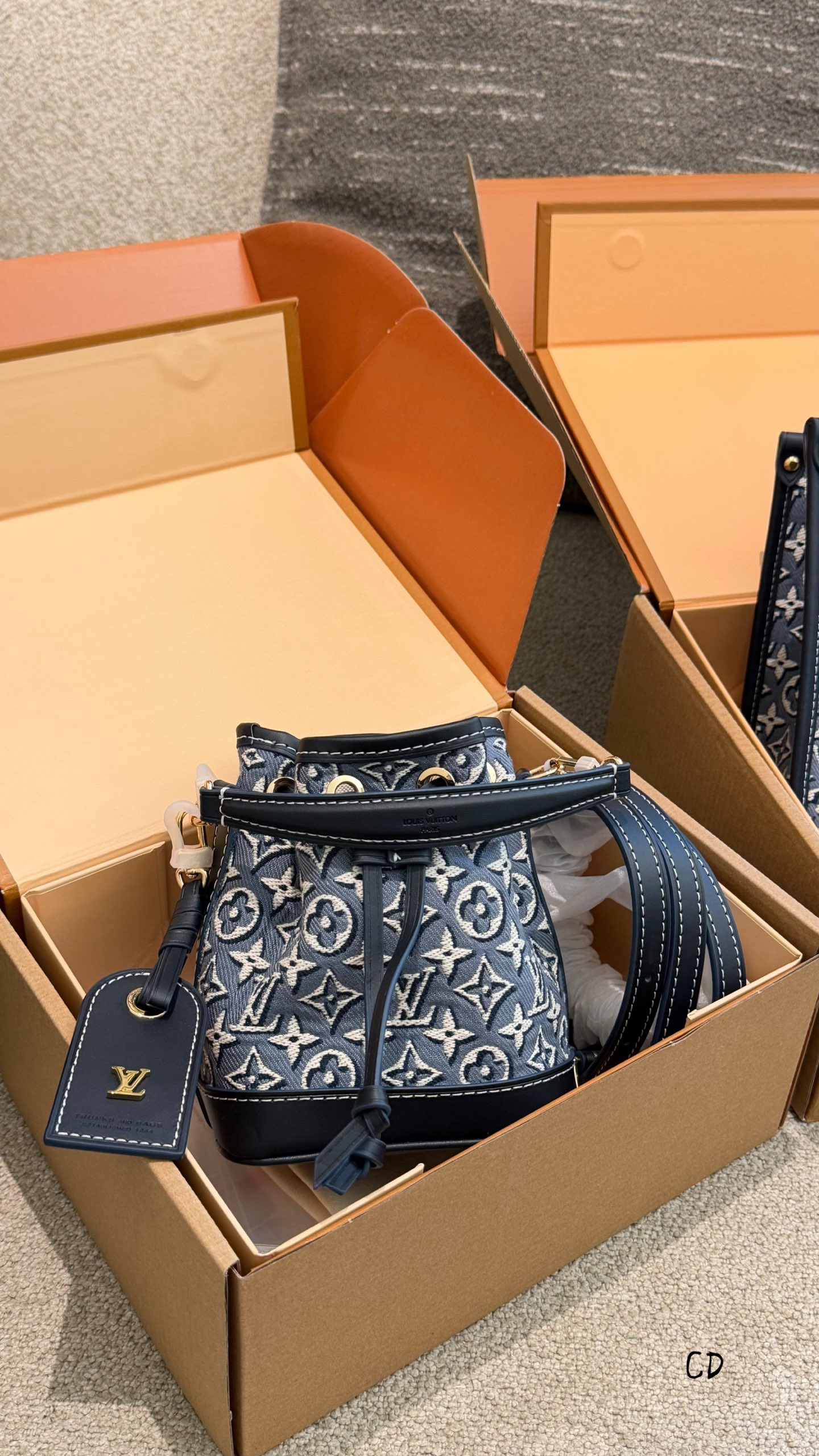 Cheap Louis Vuitton AAA Quality Handbags in 227569, $100 USD- [IB227569] - Replica Louis Vuitton AAA Quality Handbags