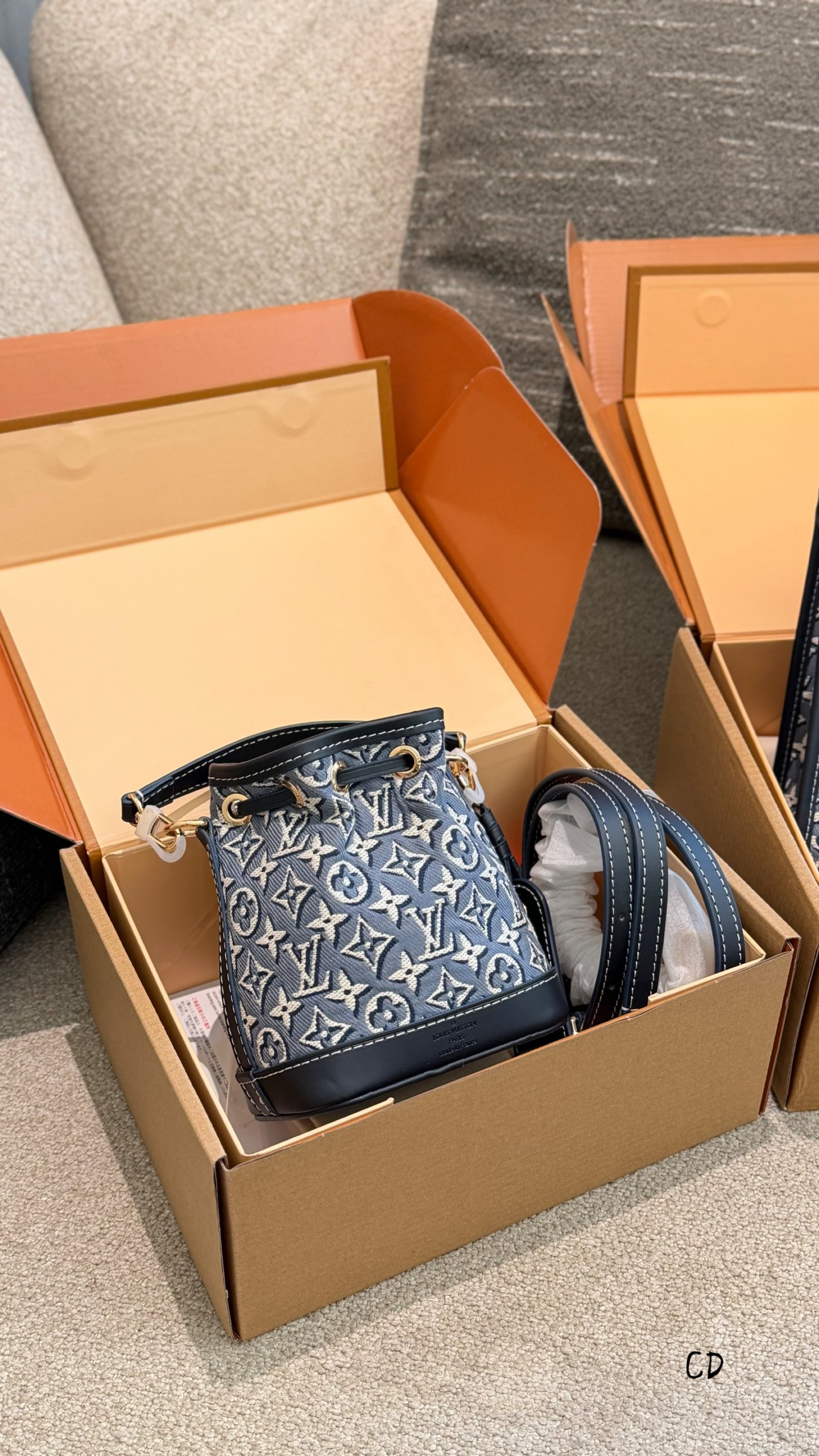Cheap Louis Vuitton AAA Quality Handbags in 227569, $100 USD- [IB227569] - Replica Louis Vuitton AAA Quality Handbags