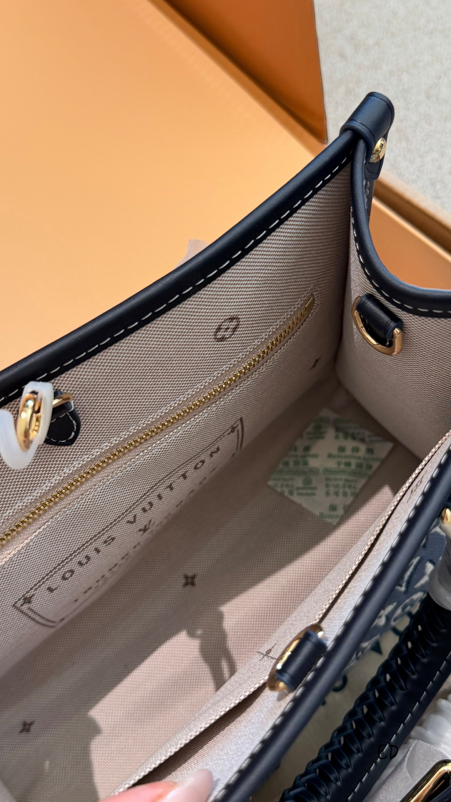 Cheap Louis Vuitton AAA Quality Handbags in 227570, $100 USD- [IB227570] - Replica Louis Vuitton AAA Quality Handbags