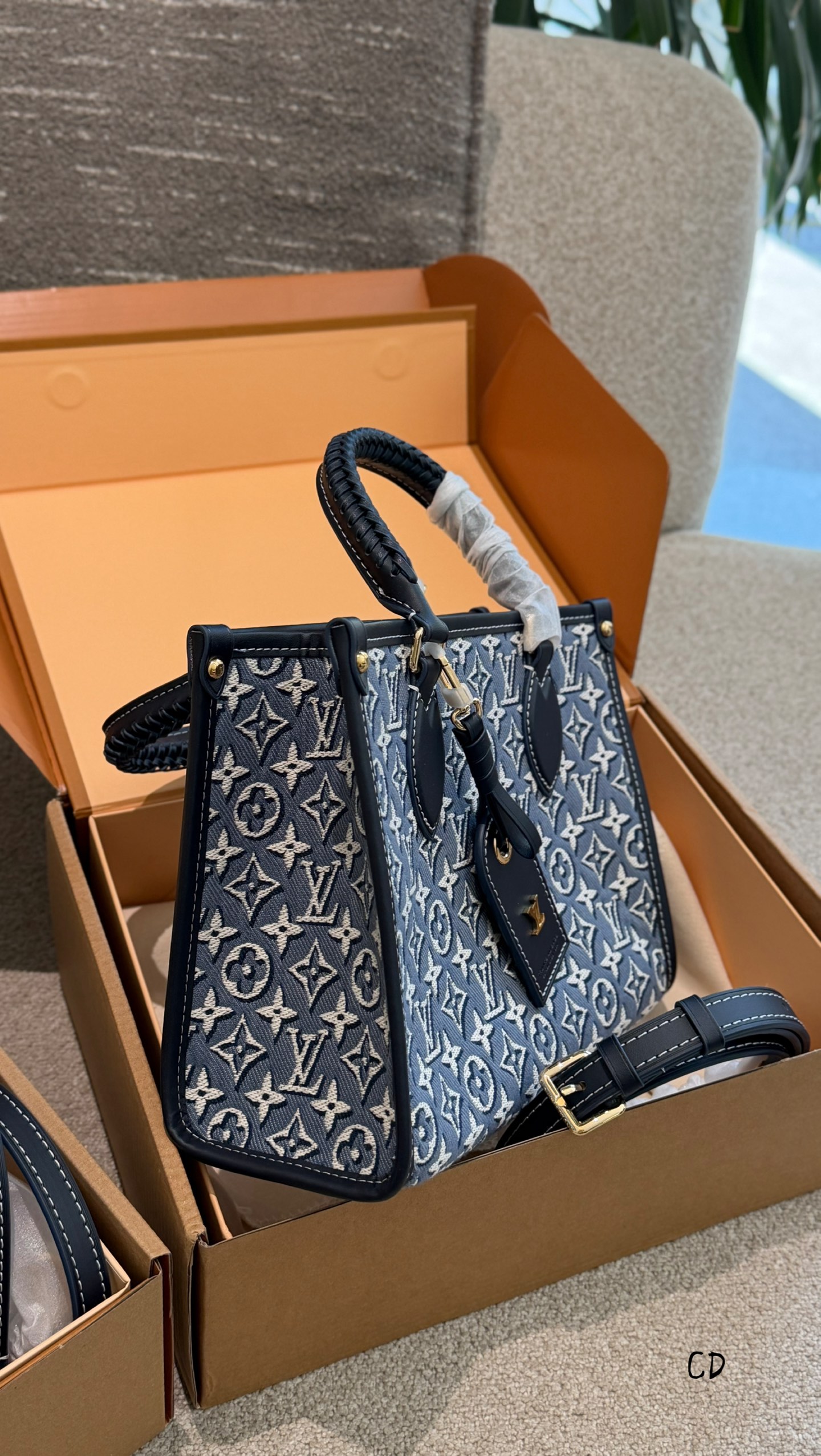 Cheap Louis Vuitton AAA Quality Handbags in 227570, $100 USD- [IB227570] - Replica Louis Vuitton AAA Quality Handbags