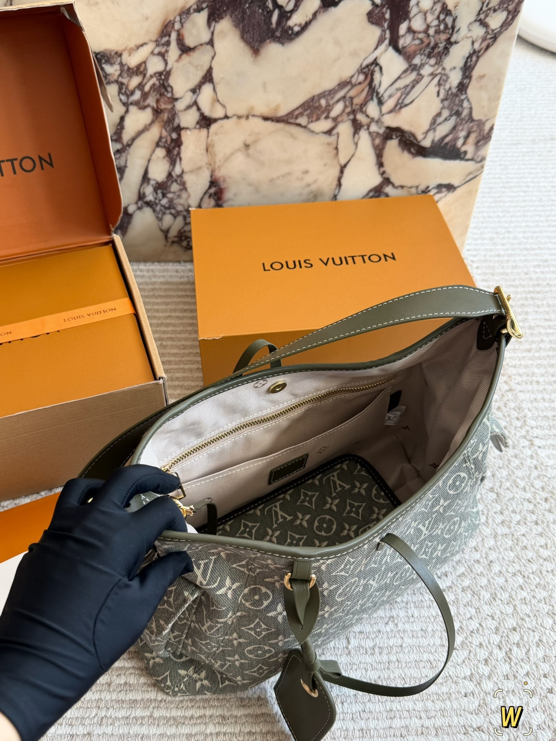 Cheap Louis Vuitton AAA Quality Handbags in 227606, $95 USD- [IB227606] - Replica Louis Vuitton AAA Quality Handbags