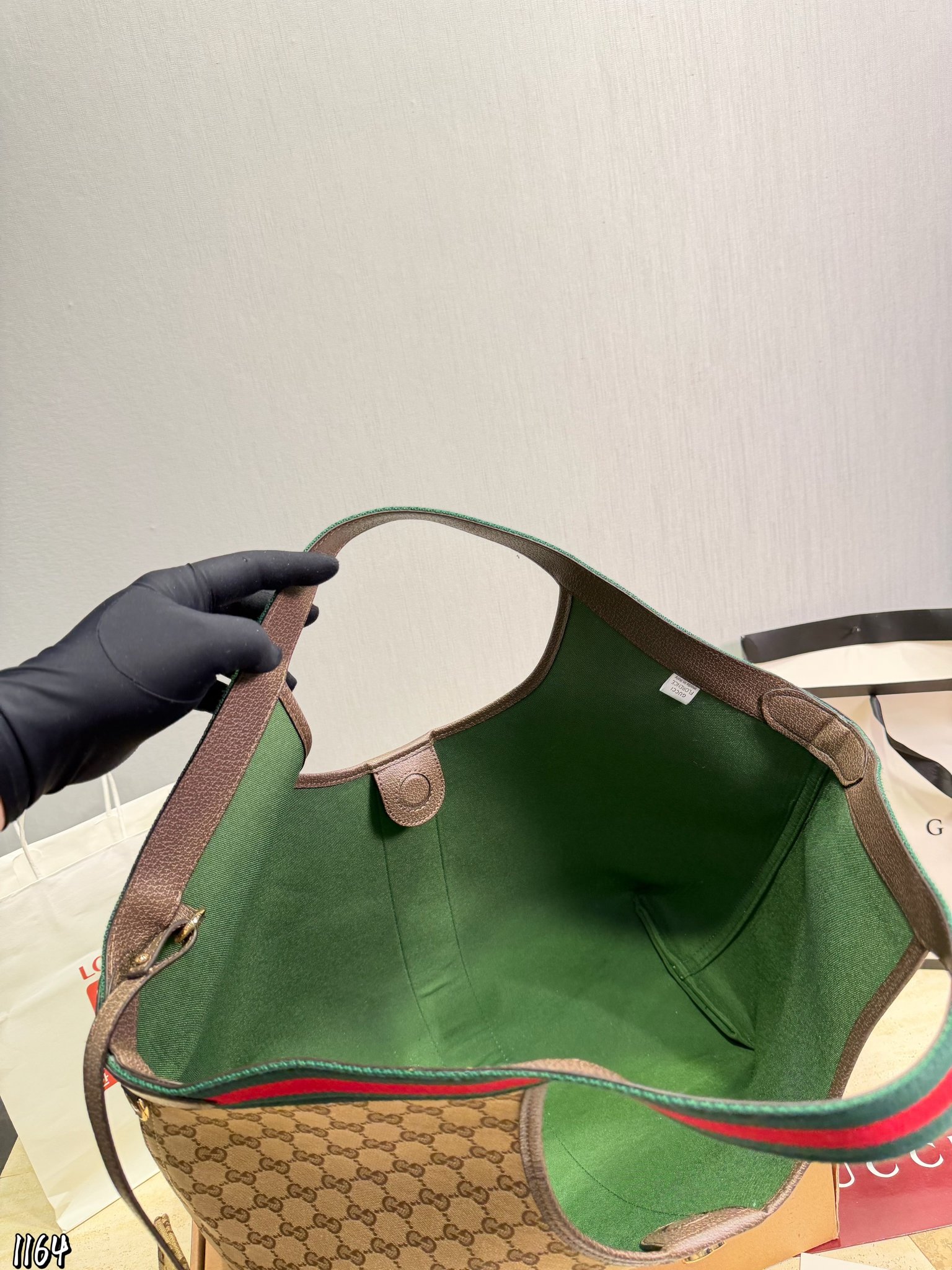 Cheap Gucci AAA Quality Handbags in 227626, $85 USD- [IB227626] - Replica Gucci AAA Quality Handbags