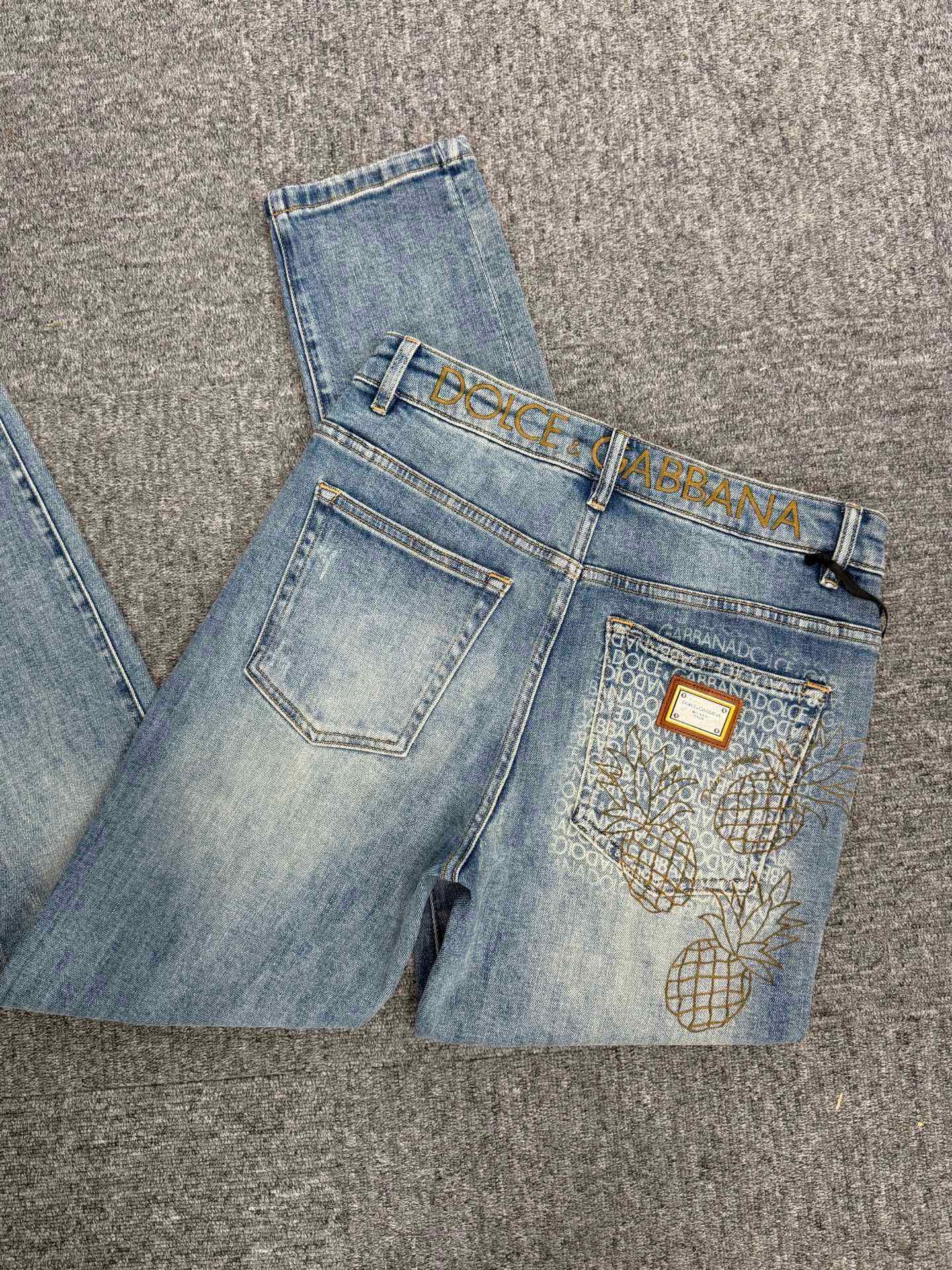 Cheap DG Jeans for Men in 227637, $145 USD- [IB227637] - Replica DG Jeans for Men