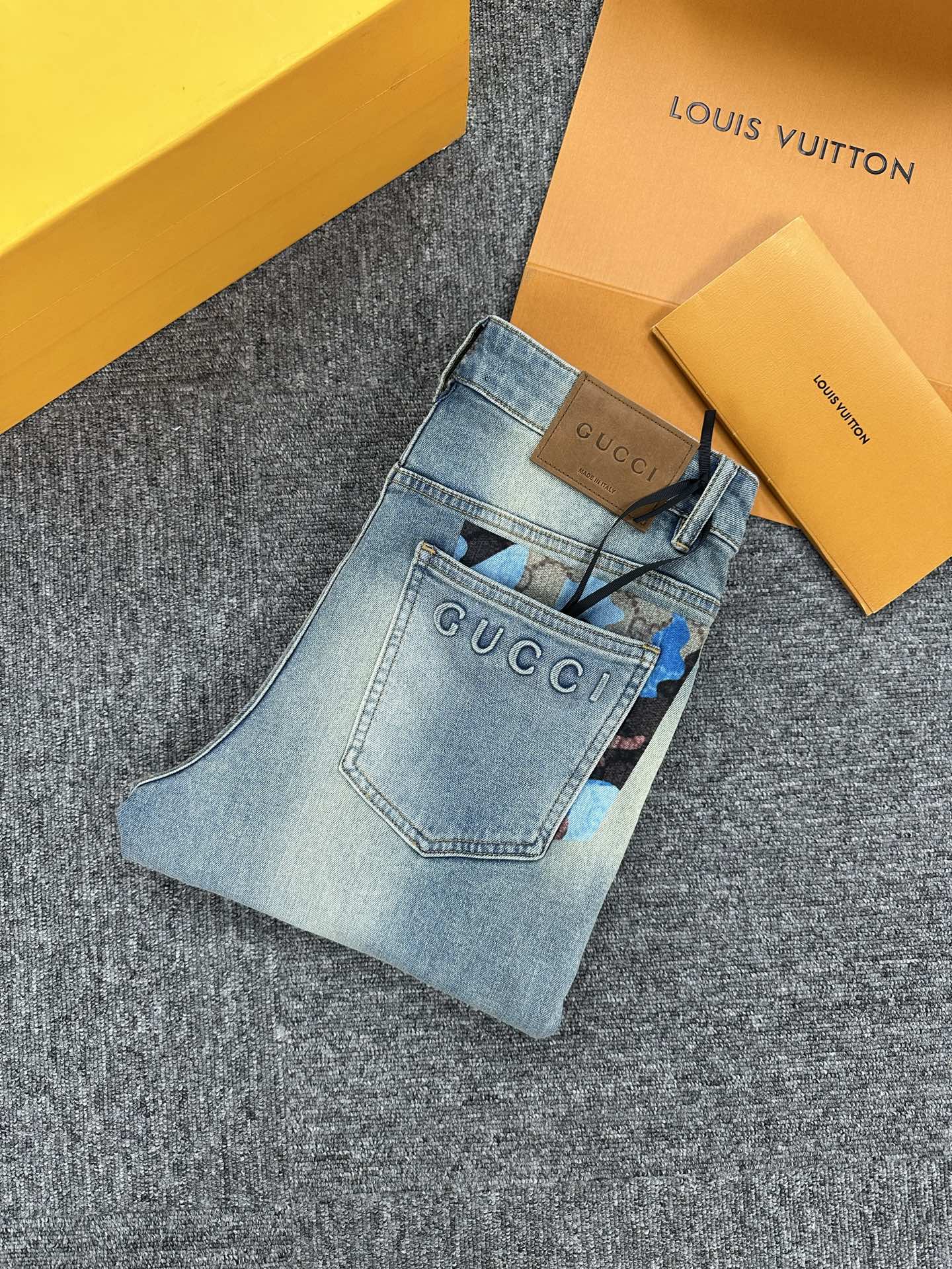 Cheap Gucci Jeans for Men in 227652, $140 USD- [IB227652] - Replica Gucci Jeans for Men