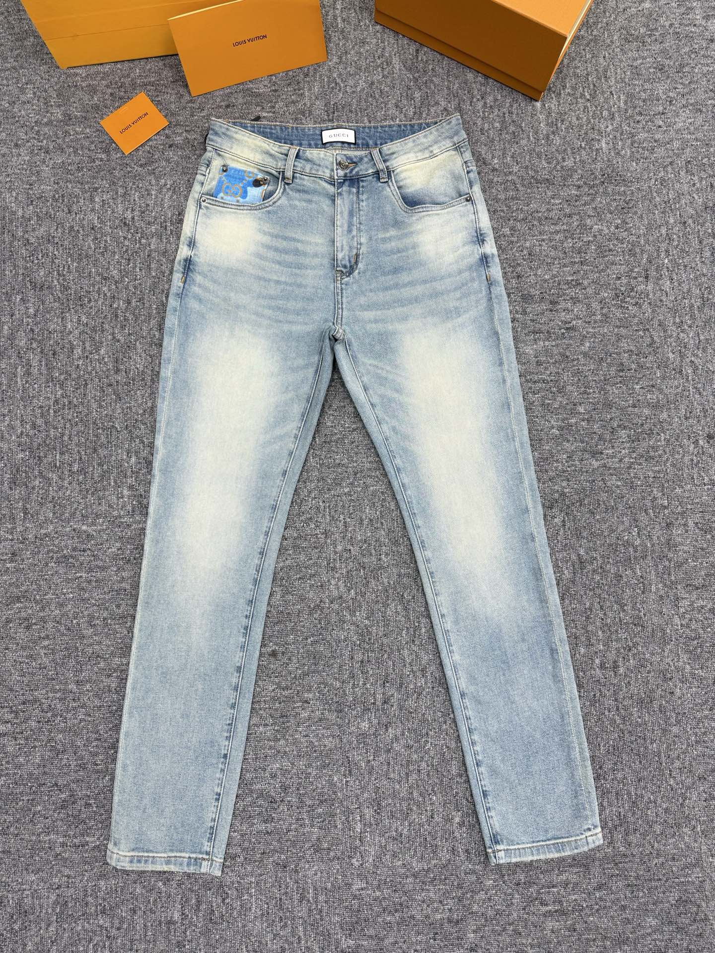 Cheap Gucci Jeans for Men in 227674, $125 USD- [IB227674] - Replica Gucci Jeans for Men