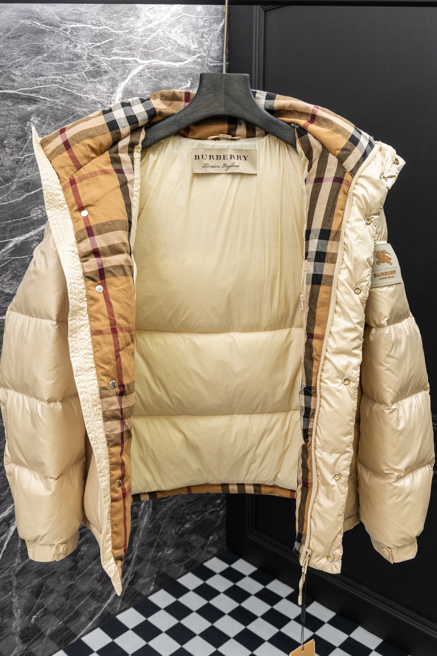 Cheap Burberry Trench Coats For Men in 227692, $160 USD- [IB227692] - Replica Burberry Trench Coats For Men