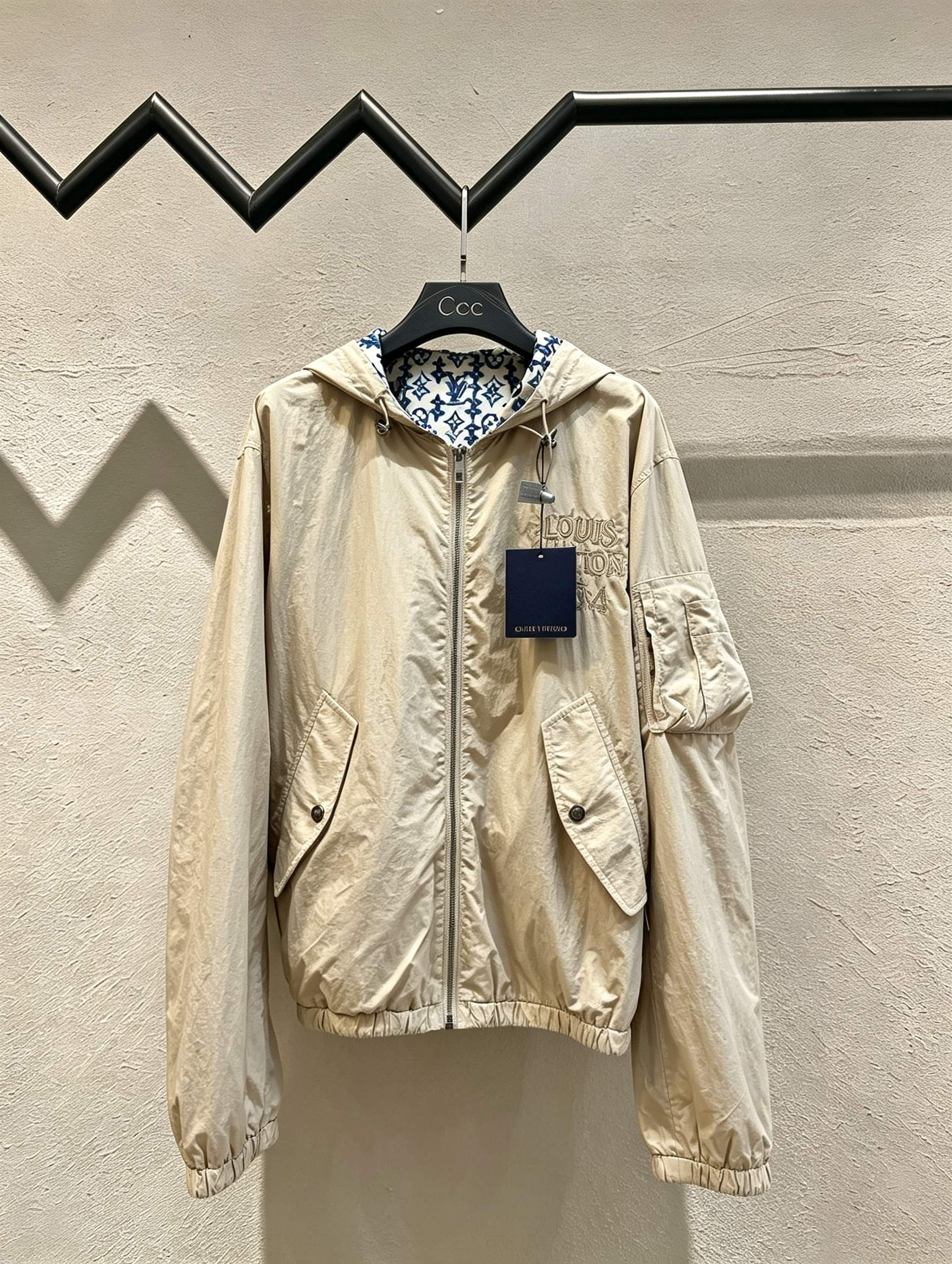 Cheap Louis Vuitton Thin Jackets For Men in 227869, $115 USD- [IB227869] - Replica Louis Vuitton Thin Jackets For Men