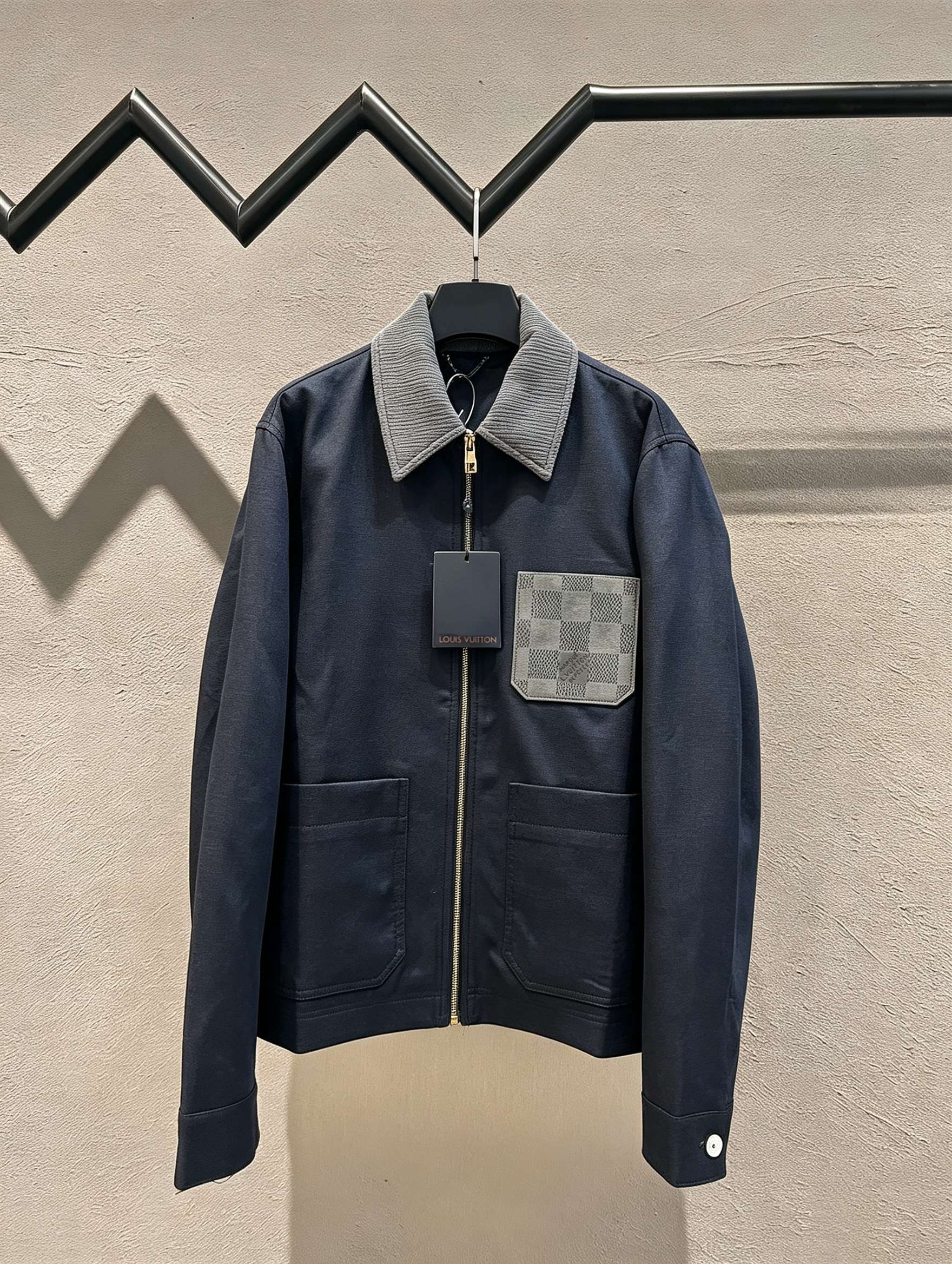 Cheap Louis Vuitton Thin Jackets For Men in 227870, $125 USD- [IB227870] - Replica Louis Vuitton Thin Jackets For Men