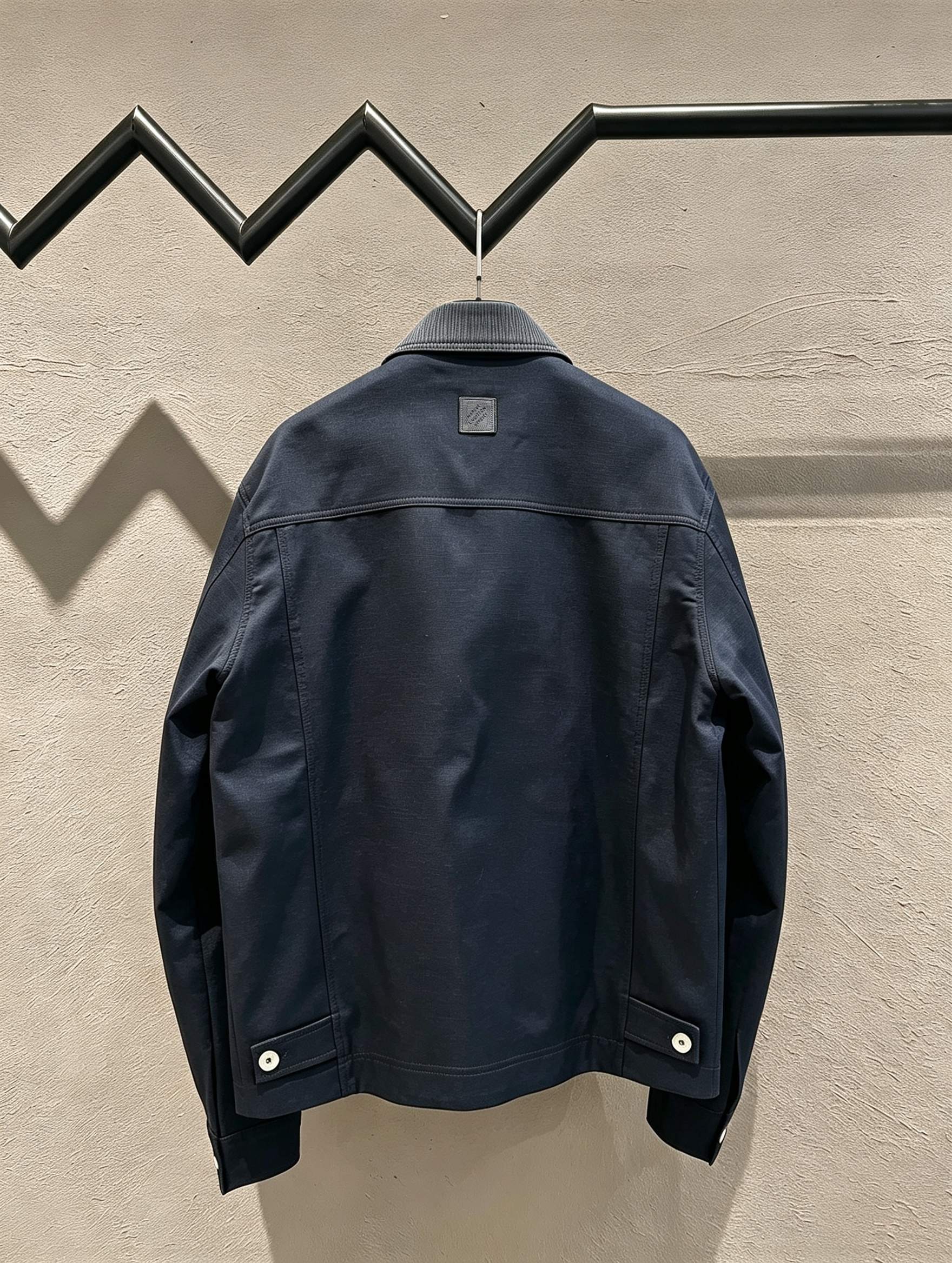 Cheap Louis Vuitton Thin Jackets For Men in 227870, $125 USD- [IB227870] - Replica Louis Vuitton Thin Jackets For Men