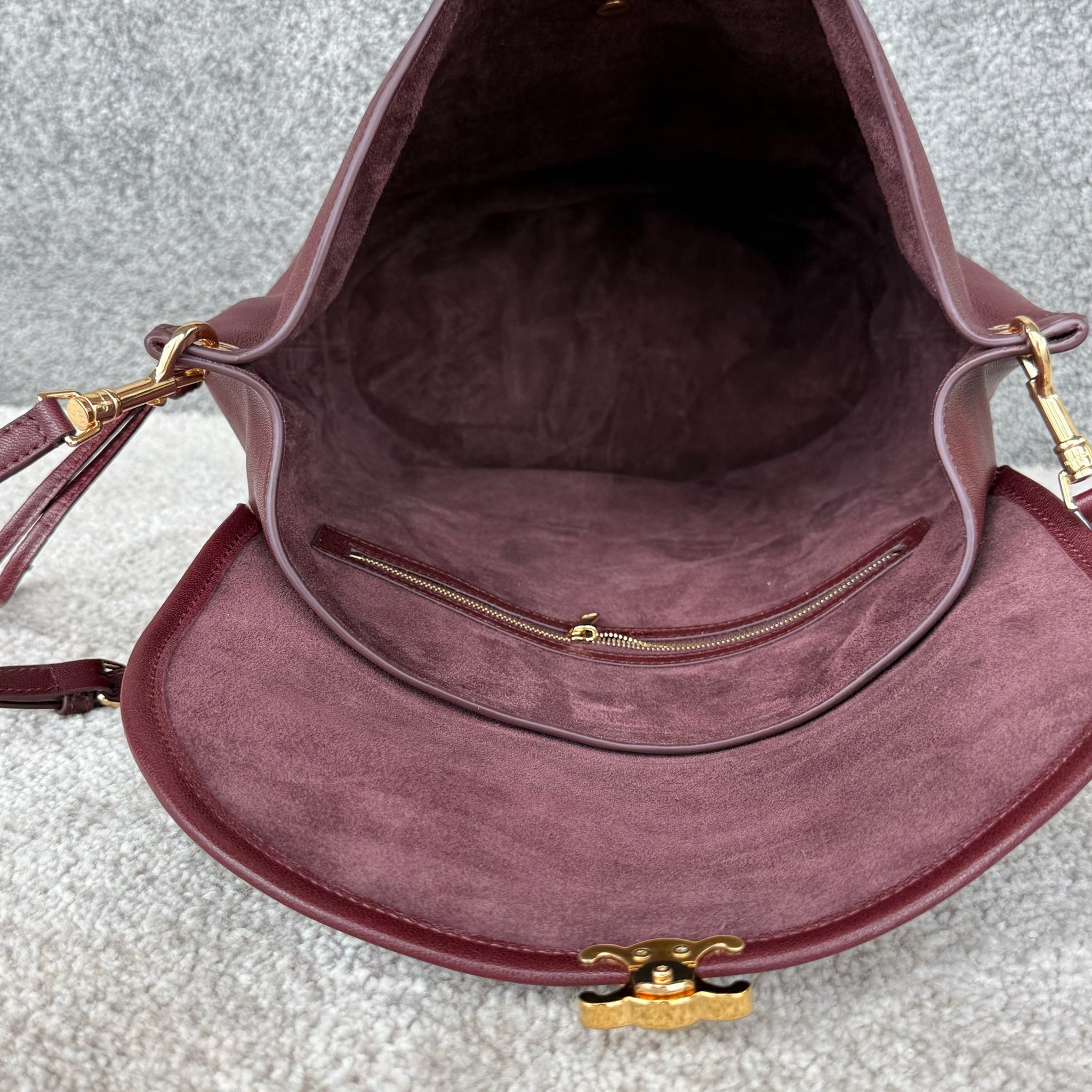 Cheap CELINE AAA Quality Handbags in 227941, $150 USD- [IB227941] - Replica CELINE AAA Quality Handbags