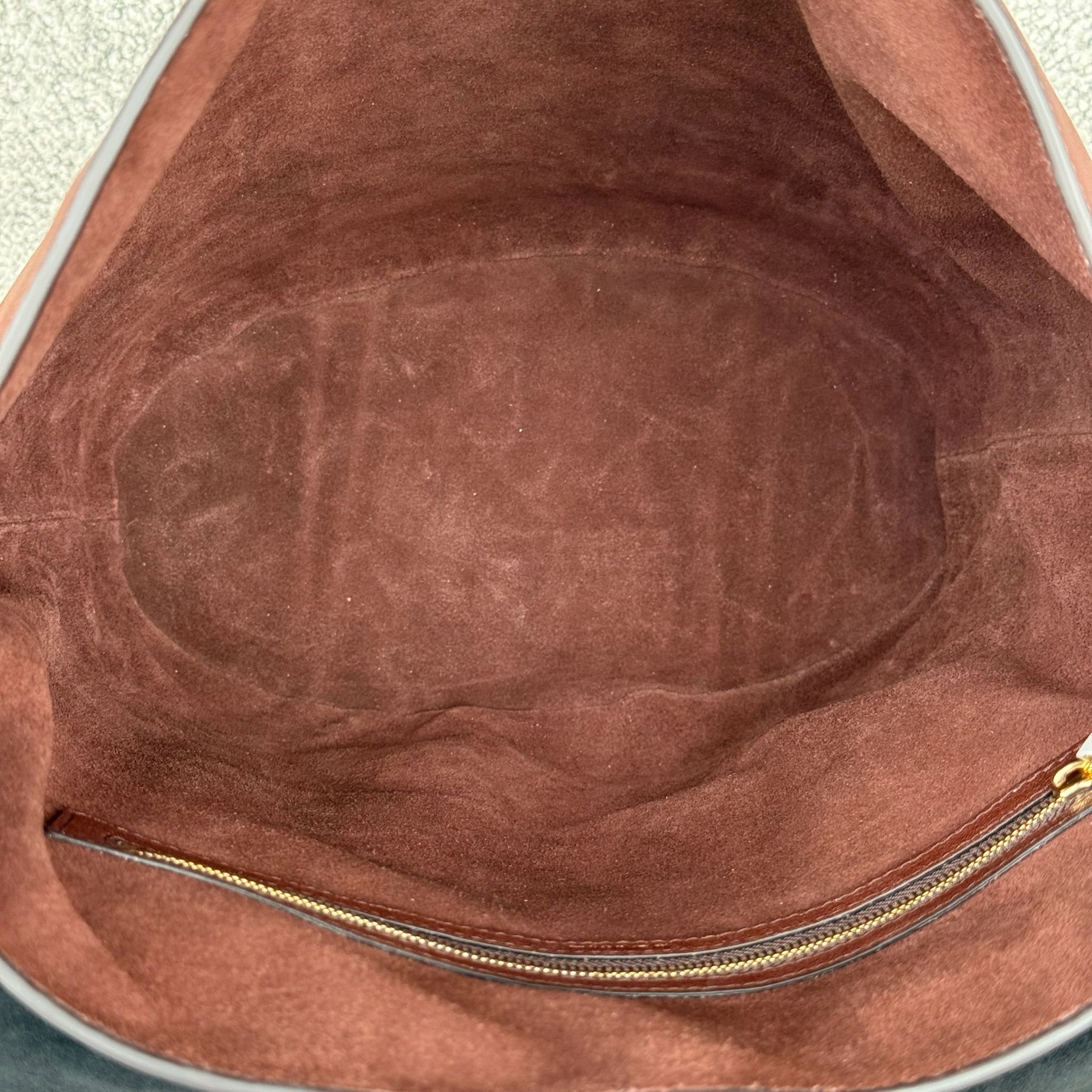 Cheap CELINE AAA Quality Handbags in 227942, $150 USD- [IB227942] - Replica CELINE AAA Quality Handbags