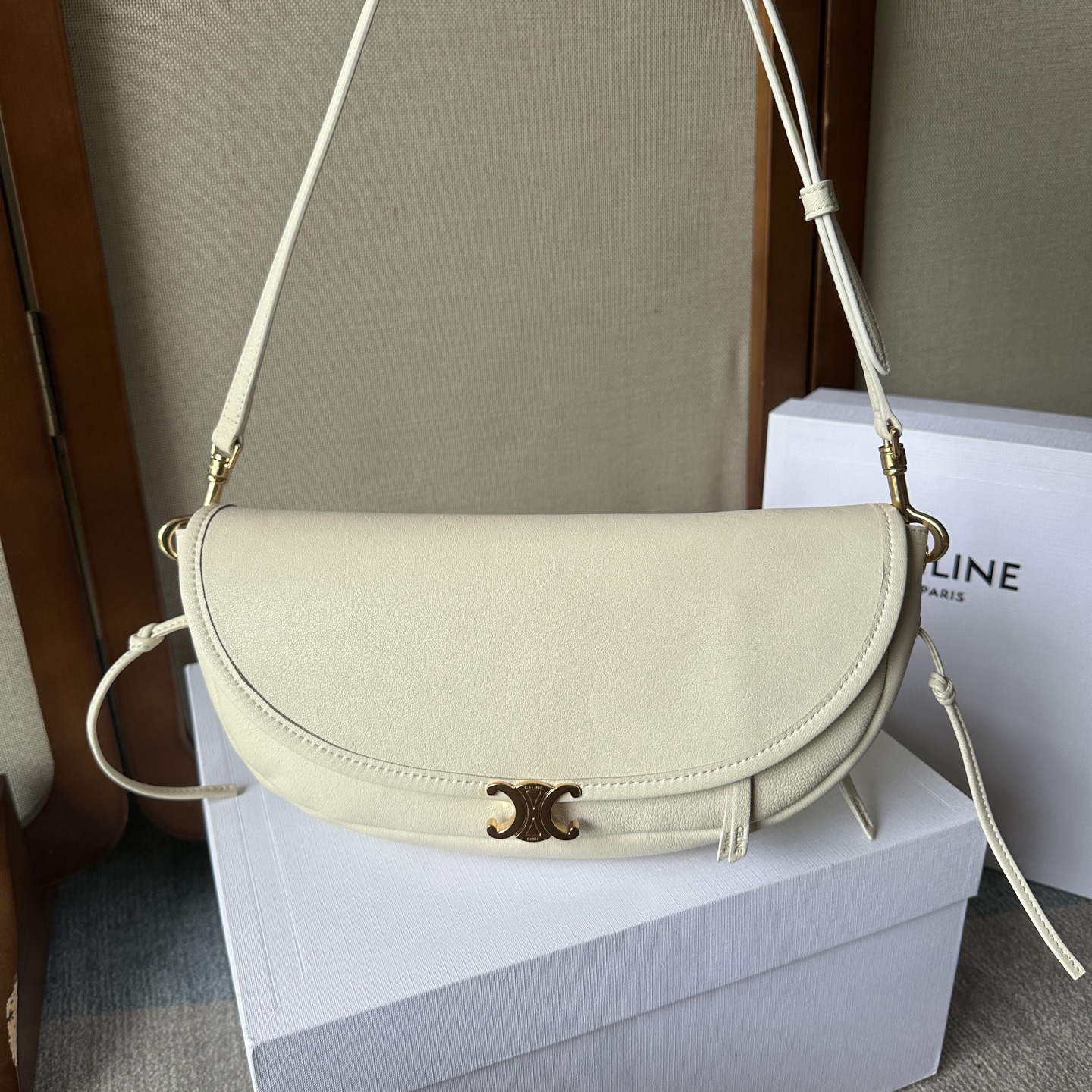 Cheap CELINE AAA Quality Handbags in 227952, $150 USD- [IB227952] - Replica CELINE AAA Quality Handbags