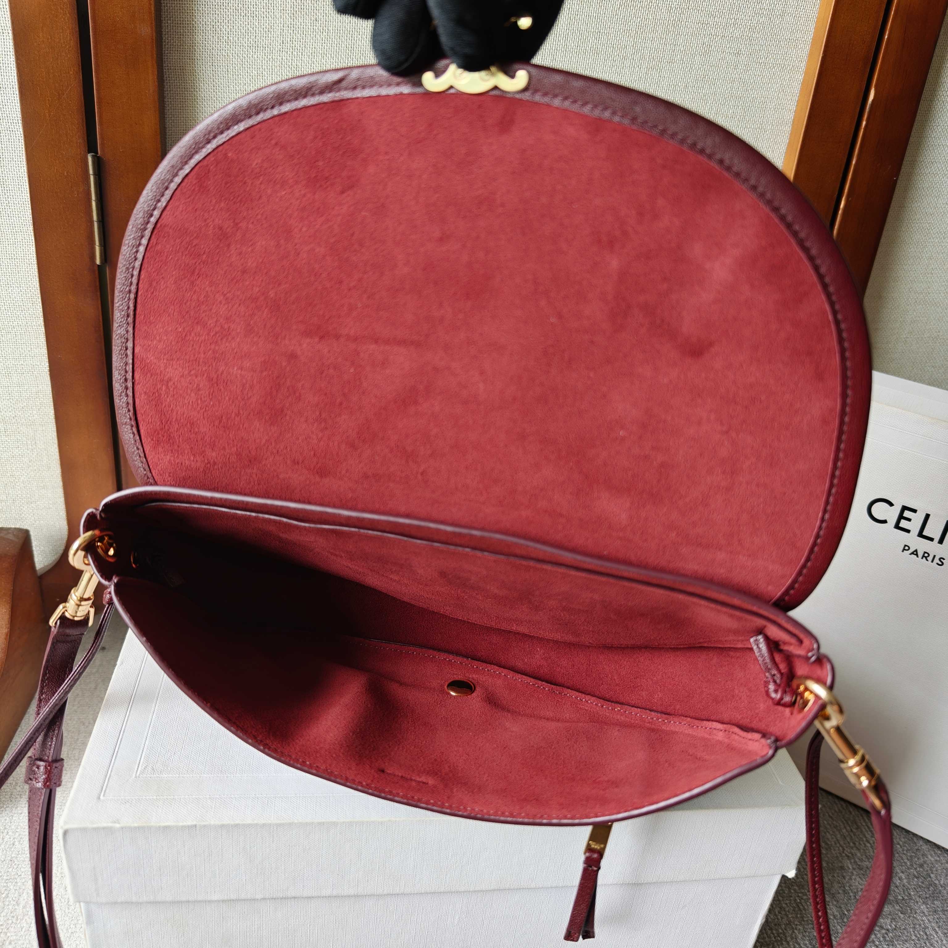 Cheap CELINE AAA Quality Handbags in 227956, $150 USD- [IB227956] - Replica CELINE AAA Quality Handbags