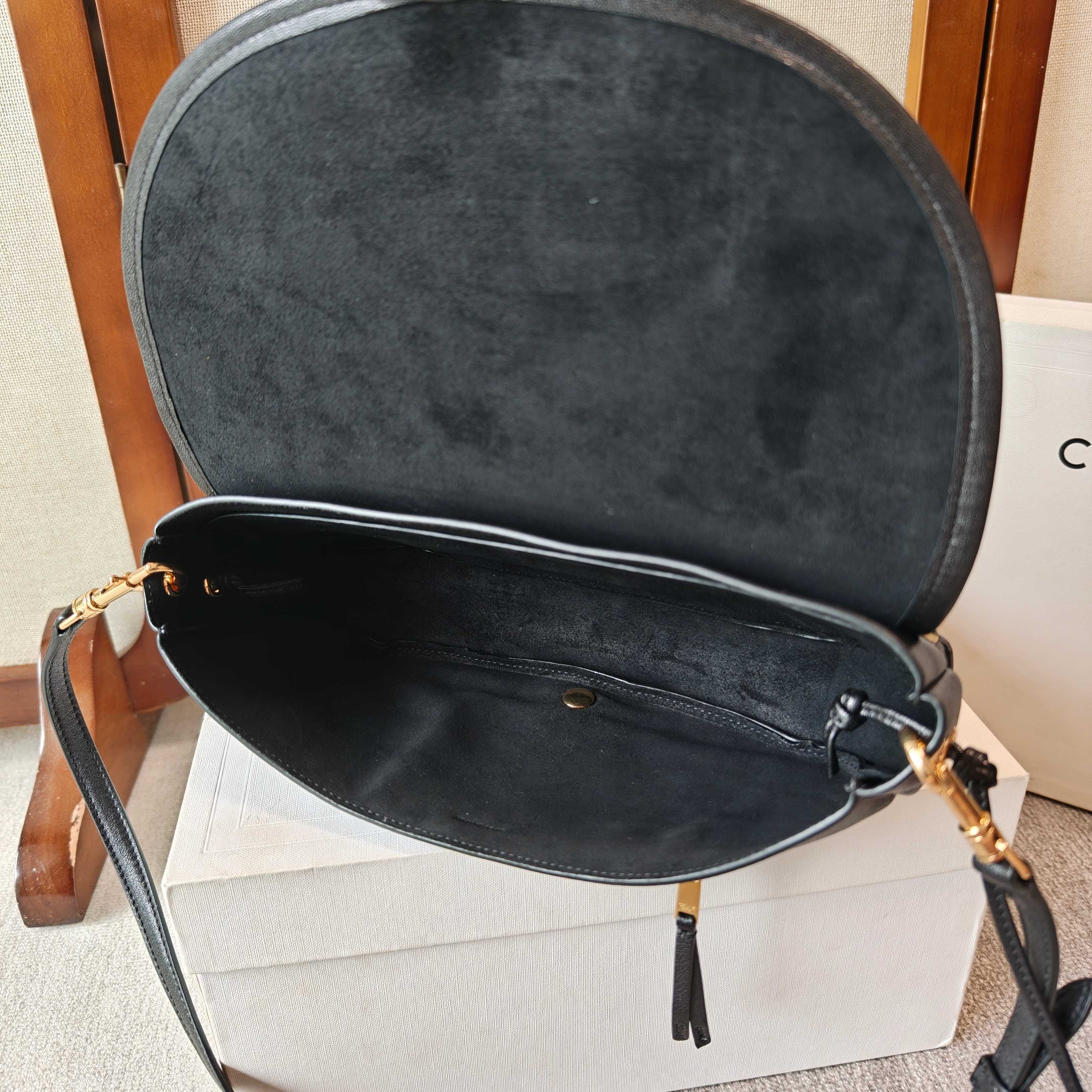 Cheap CELINE AAA Quality Handbags in 227957, $150 USD- [IB227957] - Replica CELINE AAA Quality Handbags