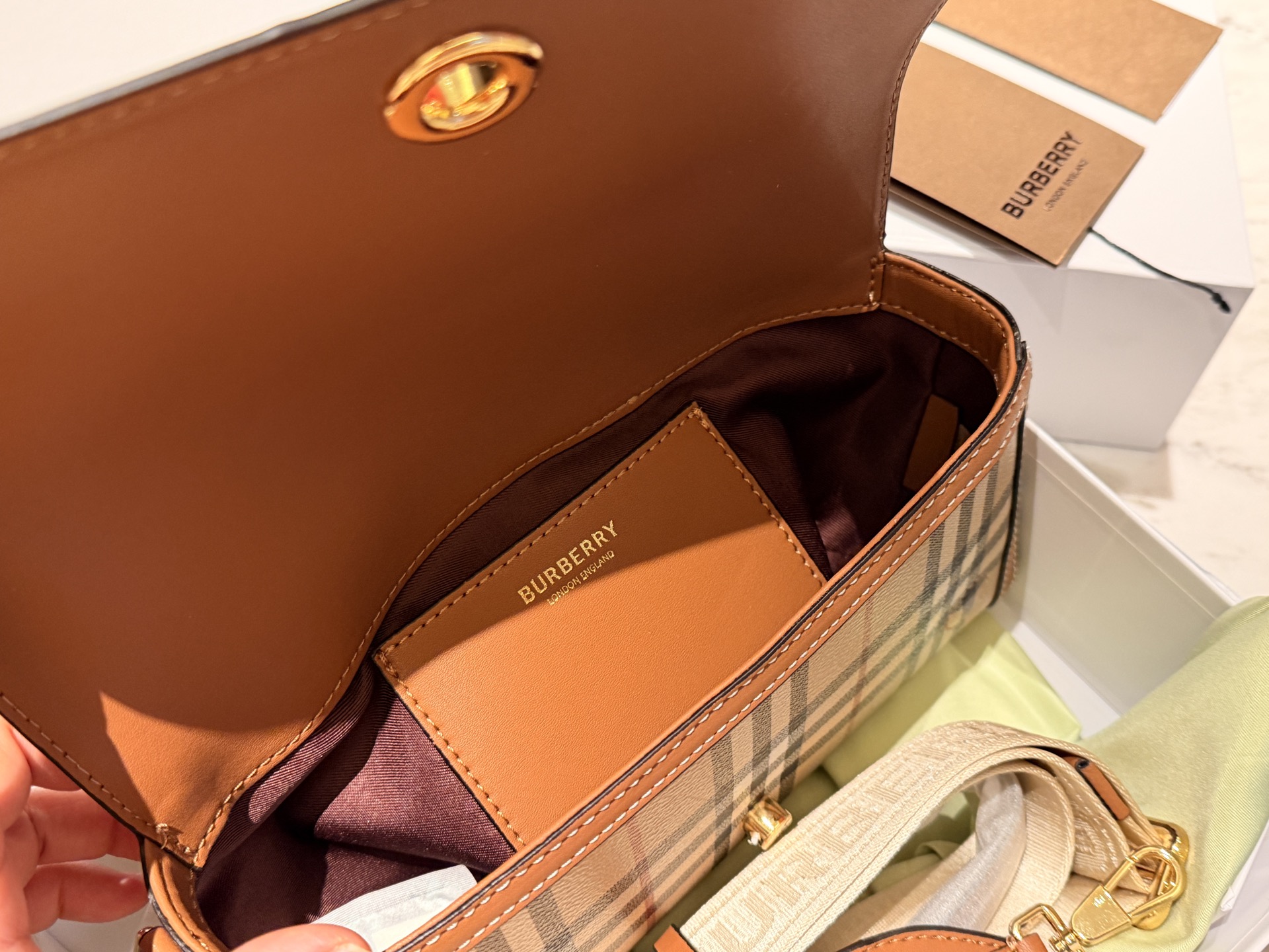 Cheap Burberry AAA Quality Handbags in 227968, $65 USD- [IB227968] - Replica Burberry AAA Quality Handbags