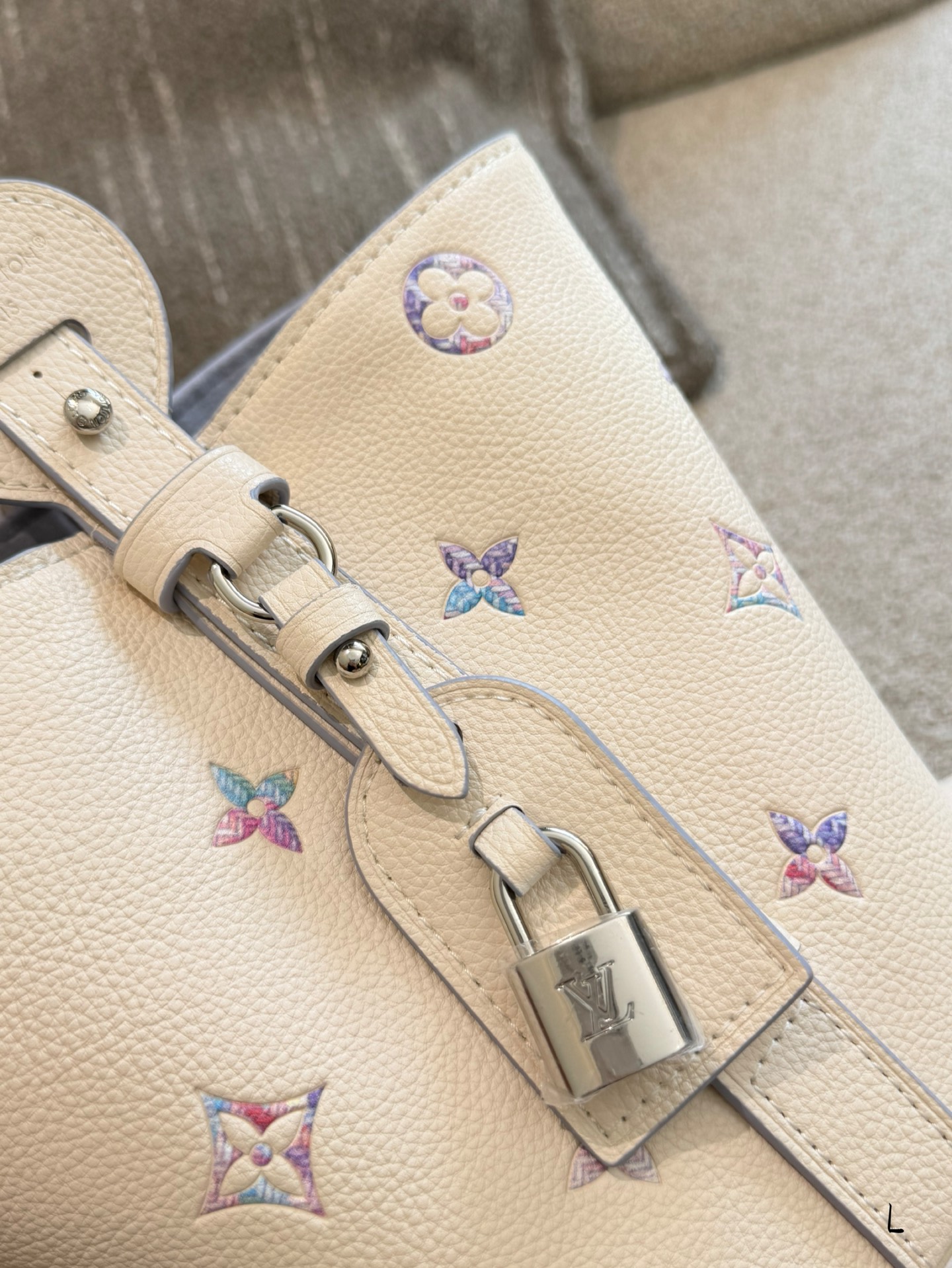 Cheap Louis Vuitton AAA Quality Handbags in 227972, $75 USD- [IB227972] - Replica Louis Vuitton AAA Quality Handbags