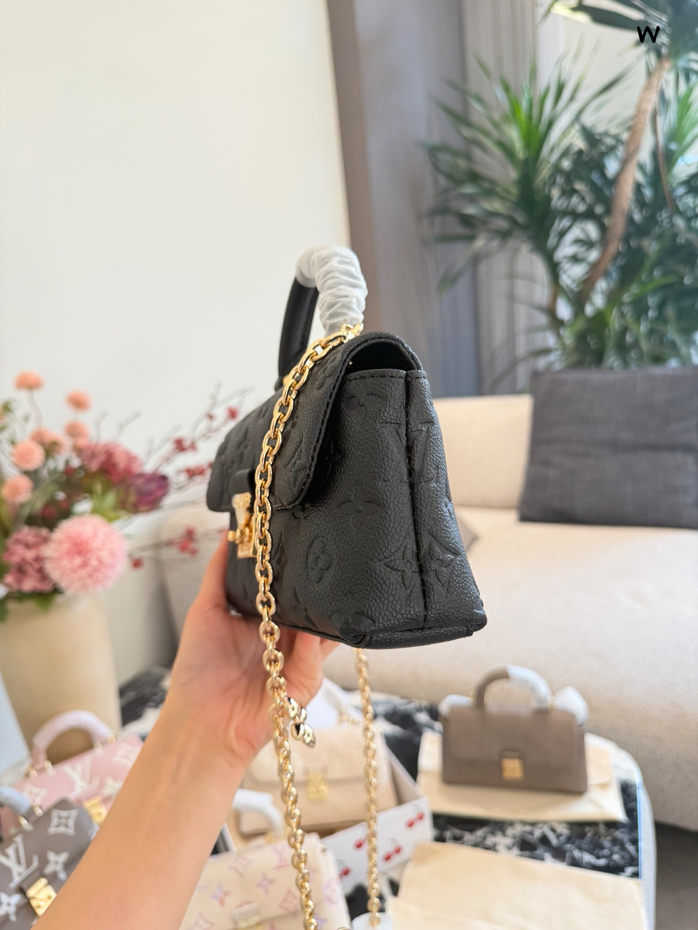 Cheap Louis Vuitton AAA Quality Handbags in 227975, $55 USD- [IB227975] - Replica Louis Vuitton AAA Quality Handbags