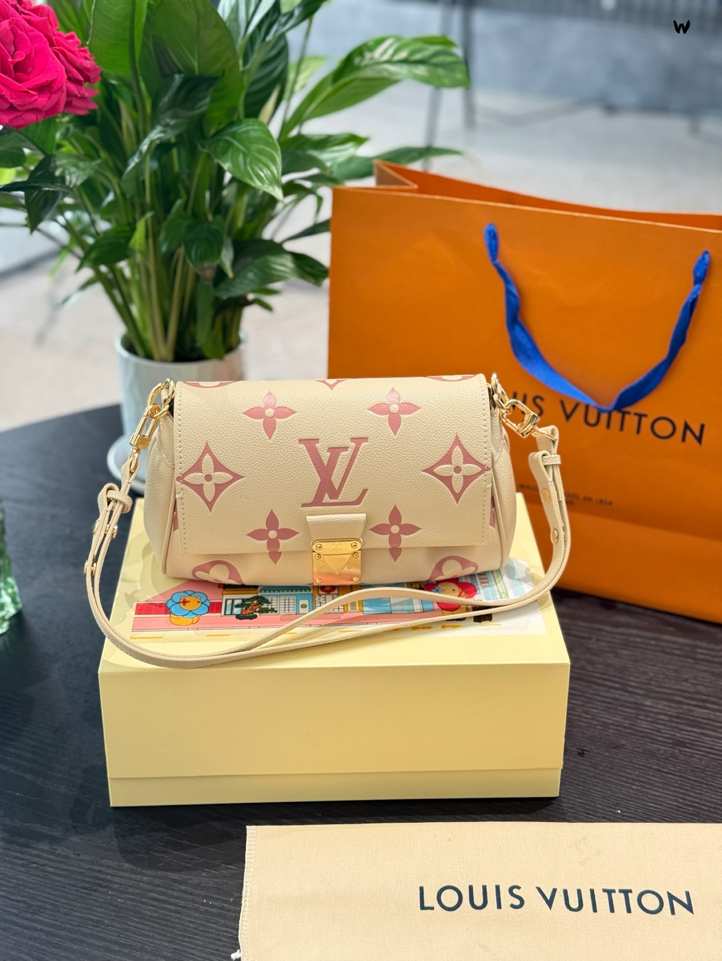 Cheap Louis Vuitton AAA Mini Shoulder Bags in 227981, $75 USD- [IB227981] - Replica Louis Vuitton AAA Mini Shoulder Bags