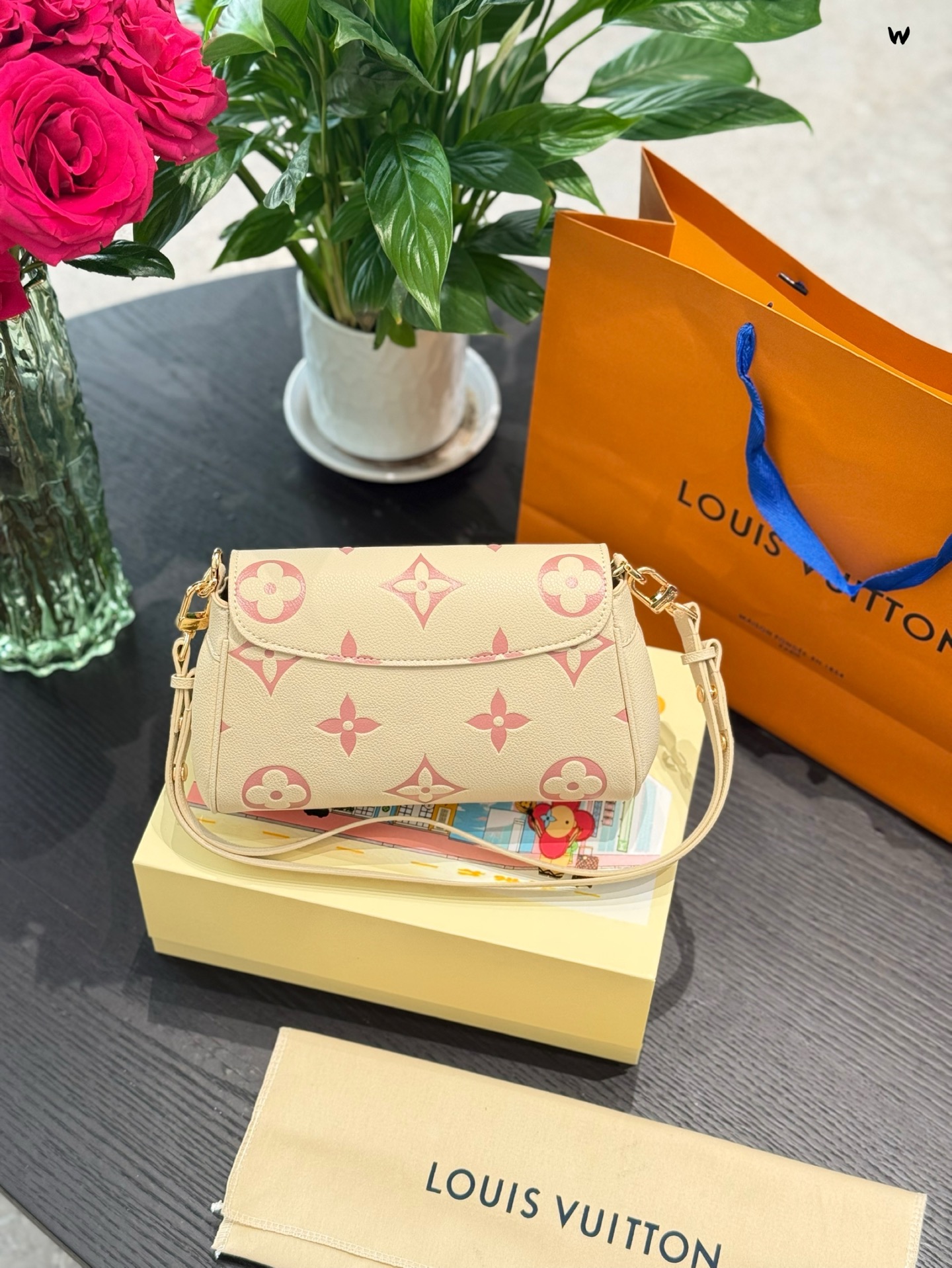 Cheap Louis Vuitton AAA Mini Shoulder Bags in 227981, $75 USD- [IB227981] - Replica Louis Vuitton AAA Mini Shoulder Bags