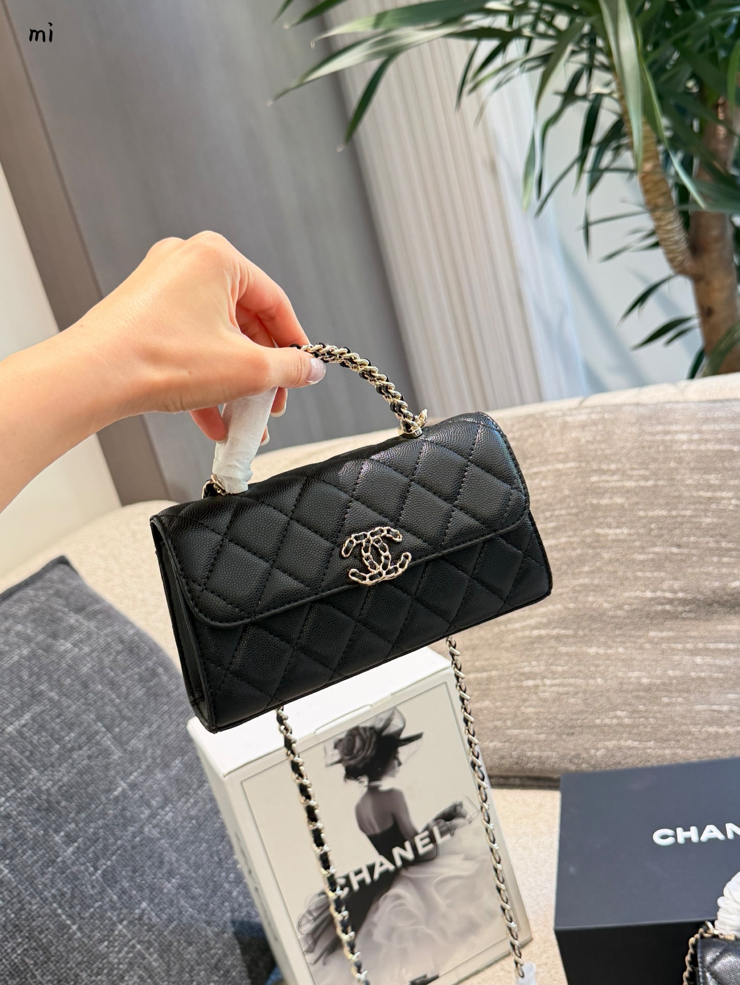 Cheap Chanel AAA quality Handbags in 227992, $60 USD- [IB227992] - Replica Chanel AAA quality Handbags