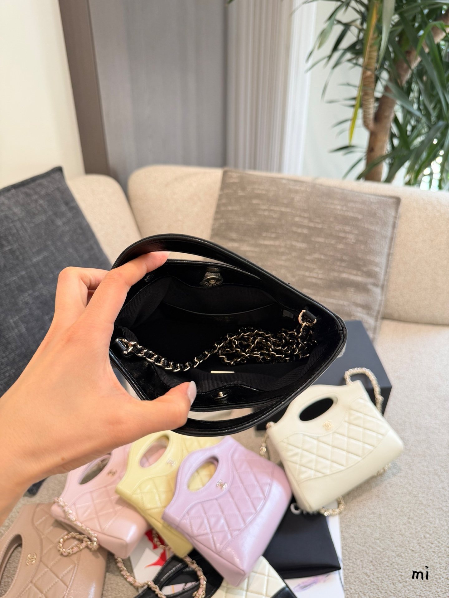 Cheap Chanel AAA quality Handbags in 227993, $50 USD- [IB227993] - Replica Chanel AAA quality Handbags