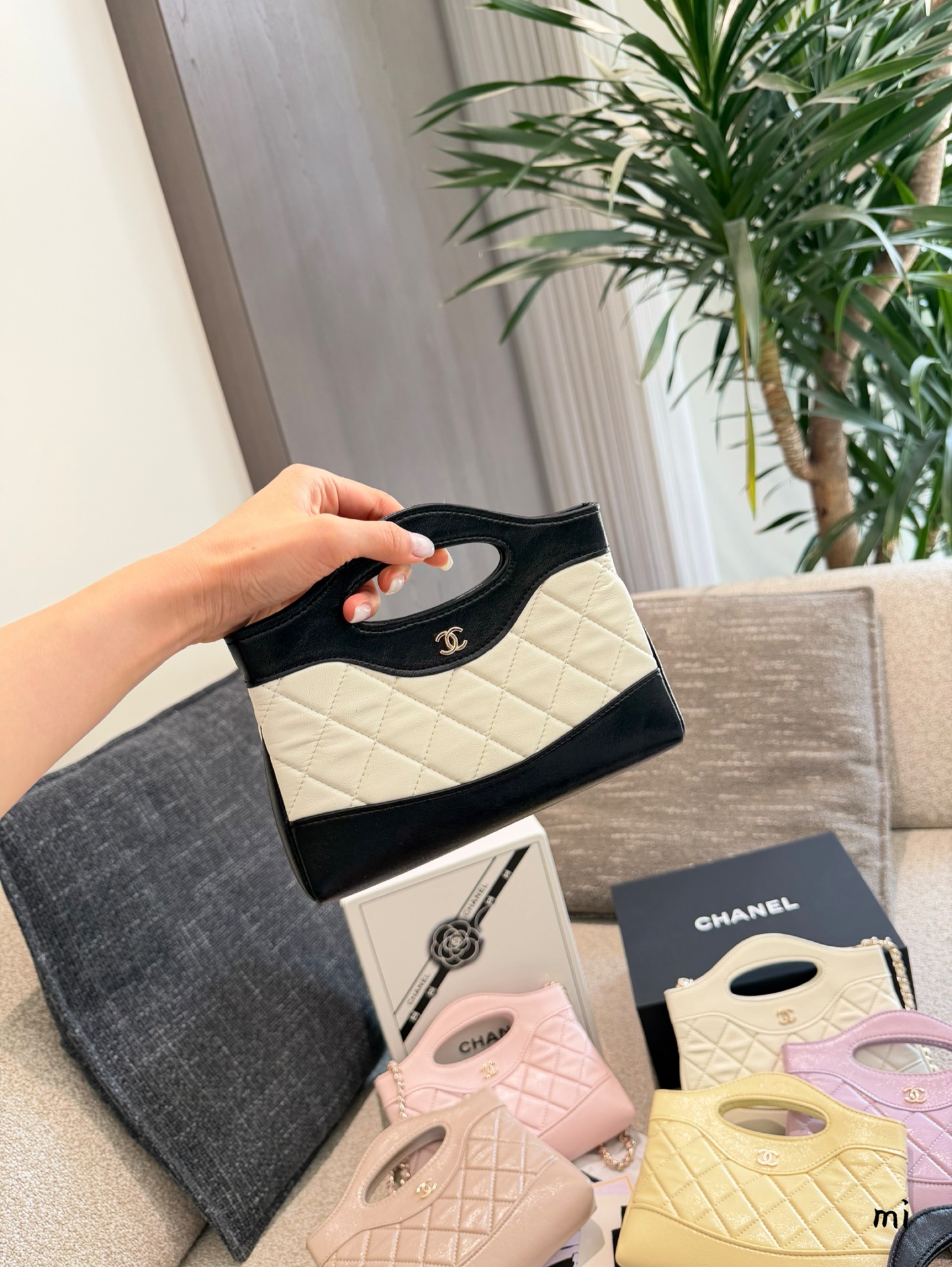 Cheap Chanel AAA quality Handbags in 227994, $50 USD- [IB227994] - Replica Chanel AAA quality Handbags