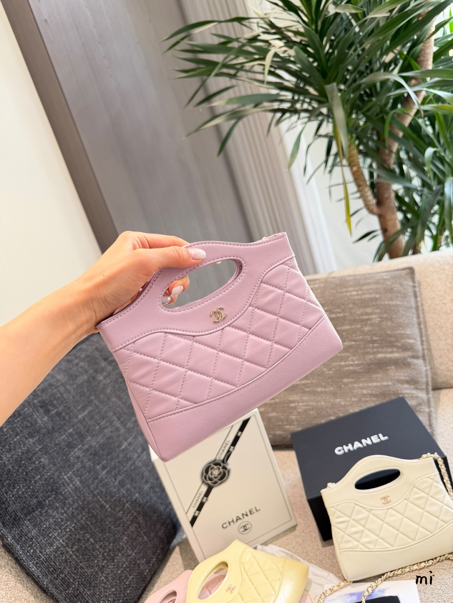 Cheap Chanel AAA quality Handbags in 227998, $50 USD- [IB227998] - Replica Chanel AAA quality Handbags