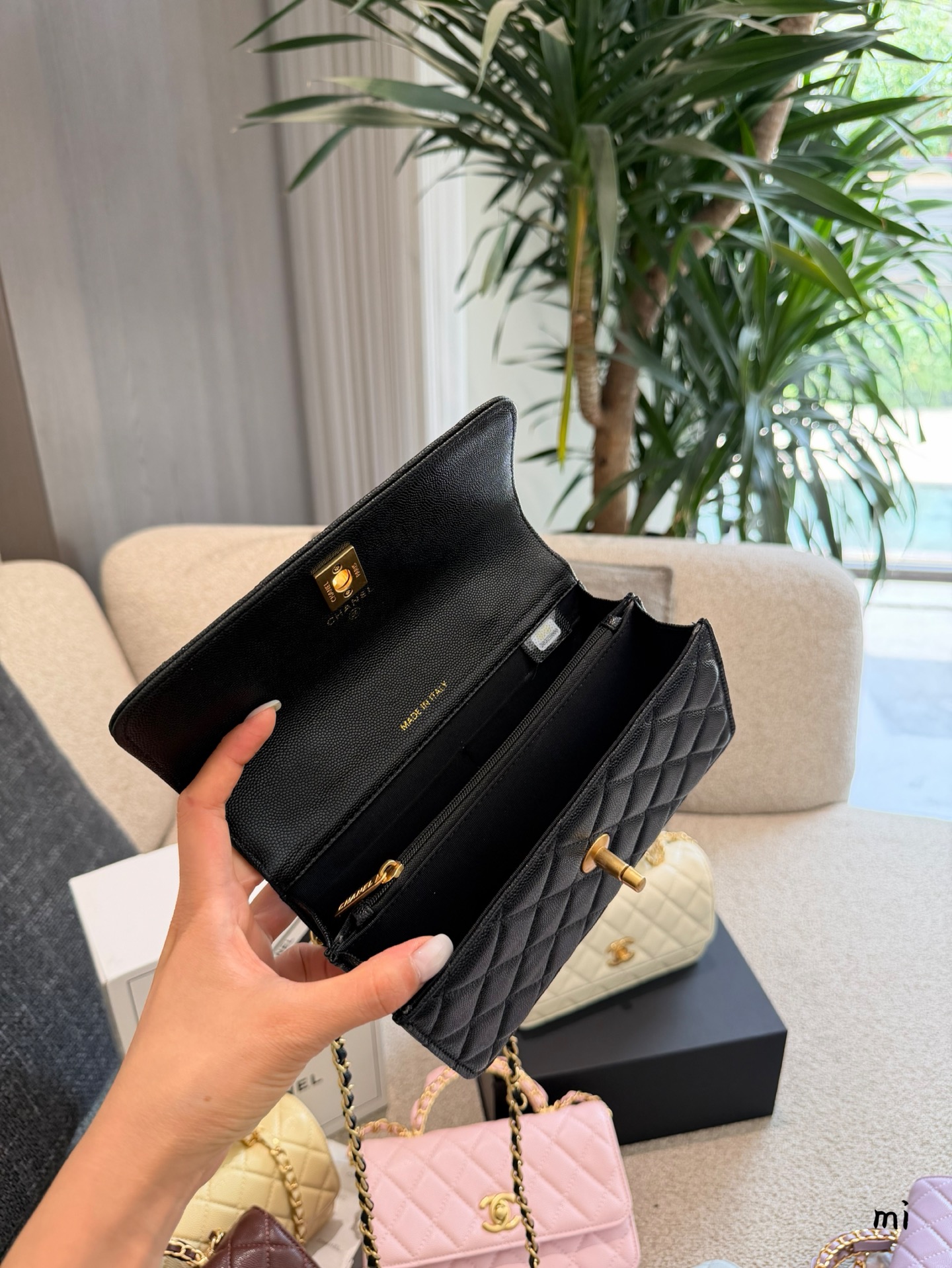 Cheap Chanel AAA quality Handbags in 228000, $60 USD- [IB228000] - Replica Chanel AAA quality Handbags