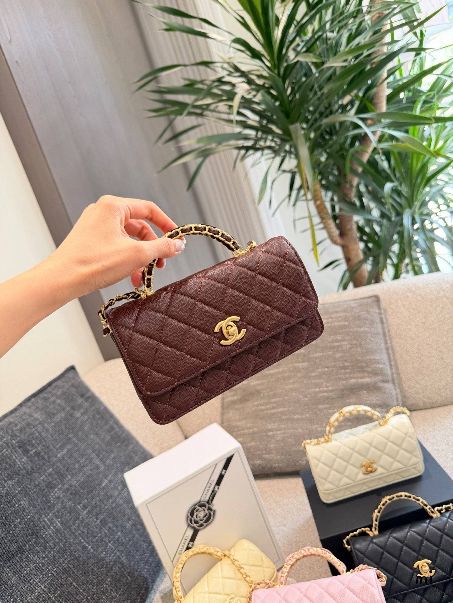 Cheap Chanel AAA quality Handbags in 228001, $60 USD- [IB228001] - Replica Chanel AAA quality Handbags