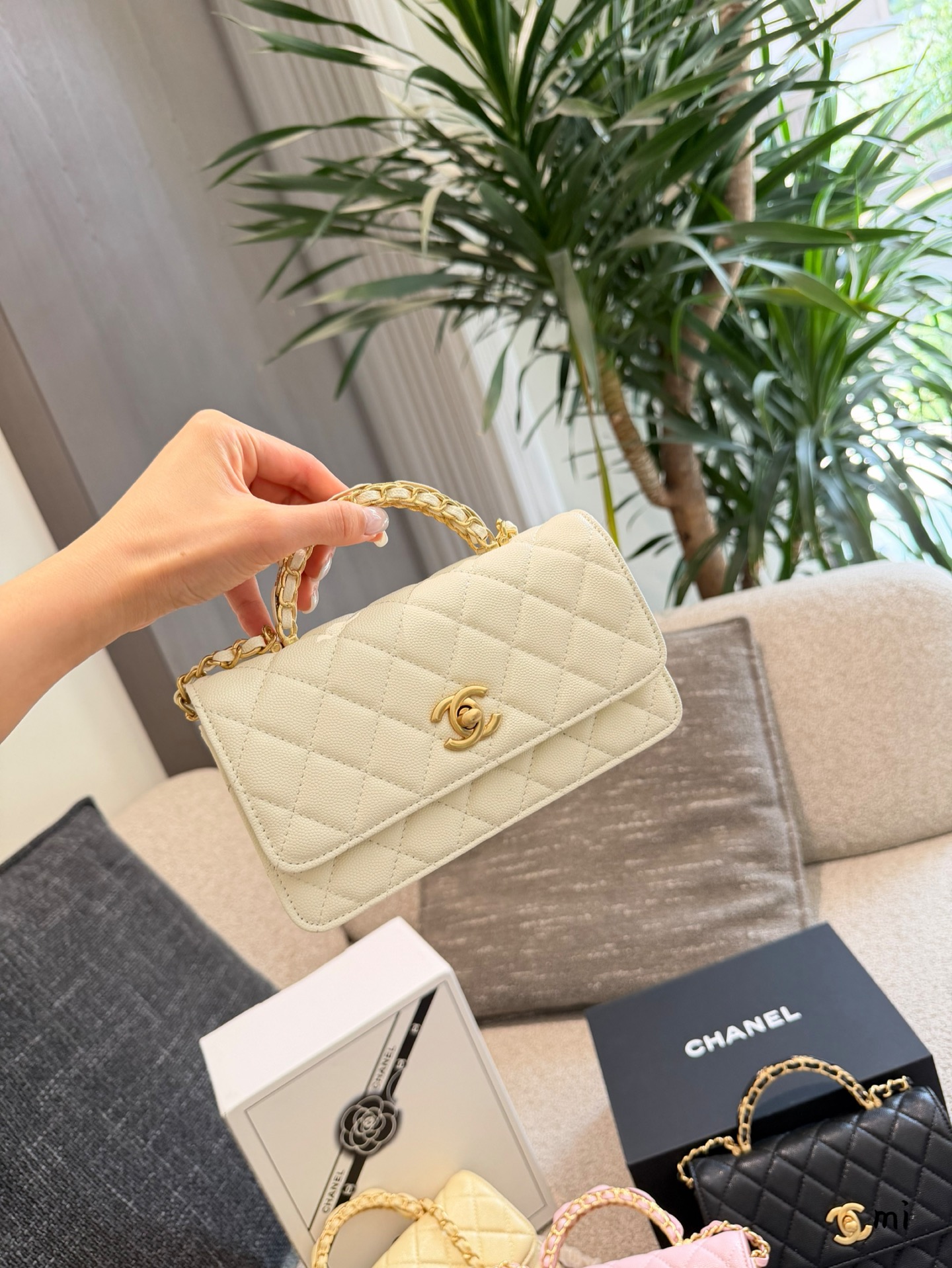 Cheap Chanel AAA quality Handbags in 228003, $60 USD- [IB228003] - Replica Chanel AAA quality Handbags