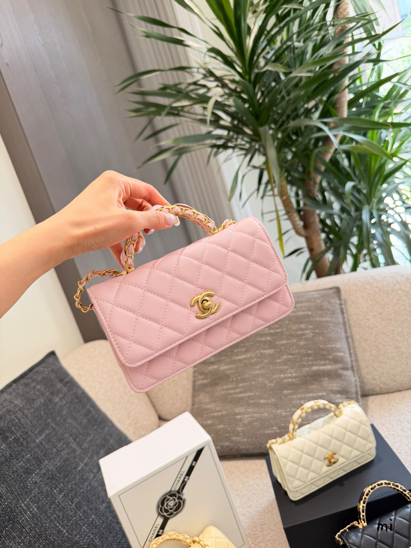 Cheap Chanel AAA quality Handbags in 228004, $60 USD- [IB228004] - Replica Chanel AAA quality Handbags