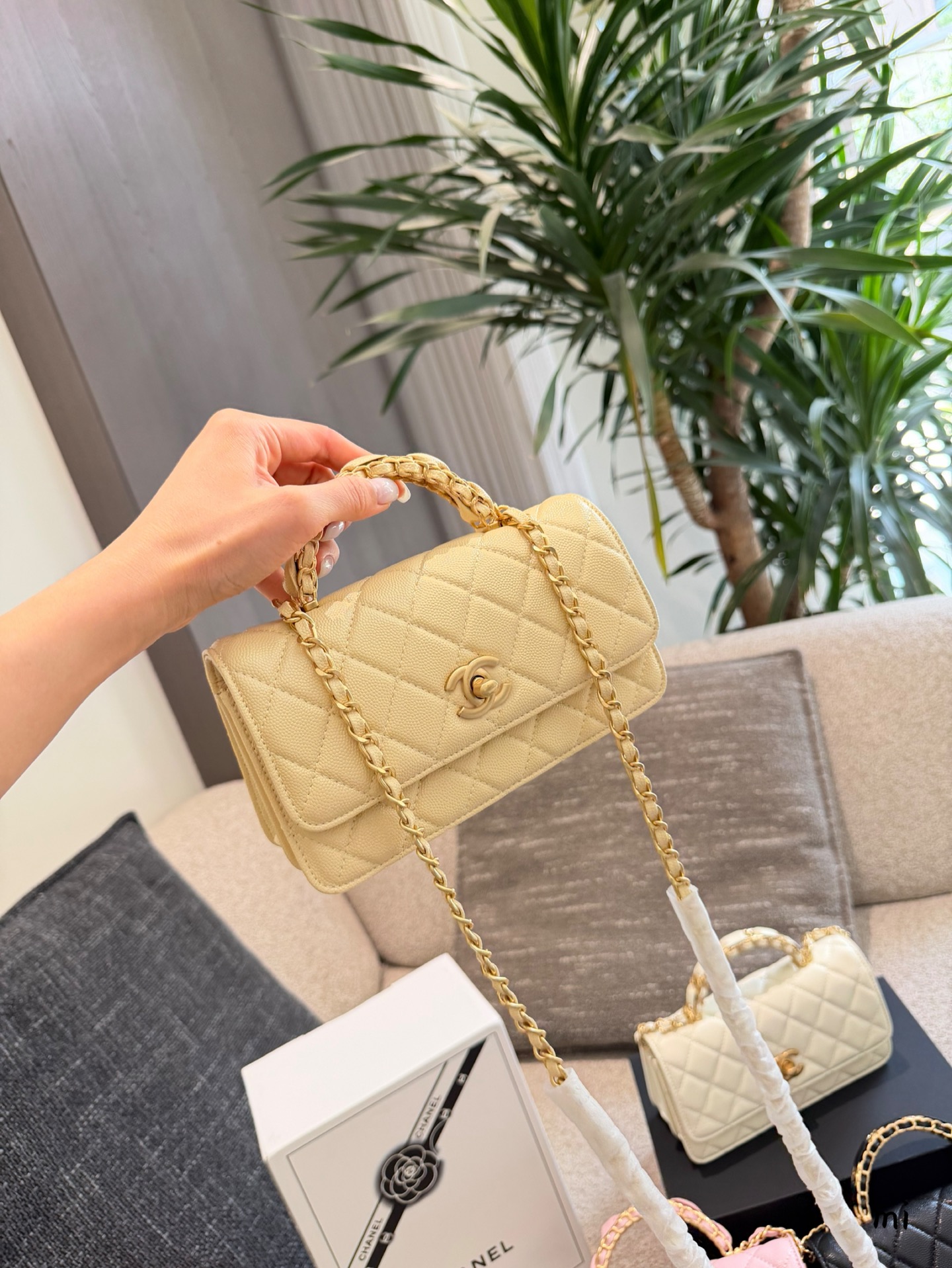 Cheap Chanel AAA quality Handbags in 228005, $60 USD- [IB228005] - Replica Chanel AAA quality Handbags