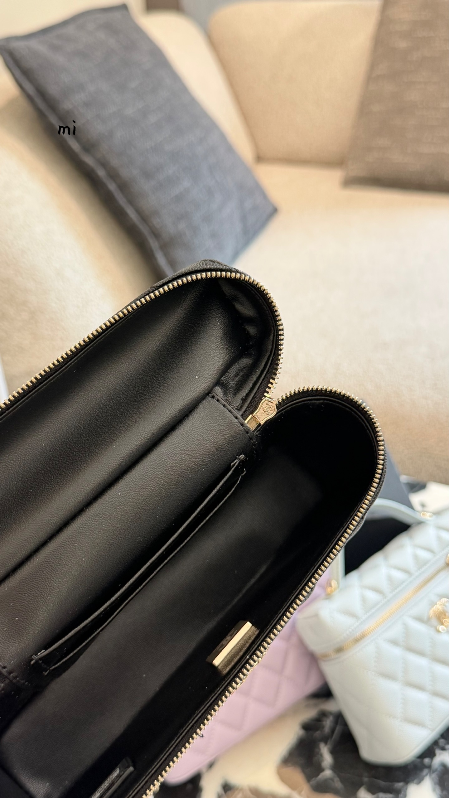 Cheap Chanel AAA quality Handbags in 228006, $60 USD- [IB228006] - Replica Chanel AAA quality Handbags