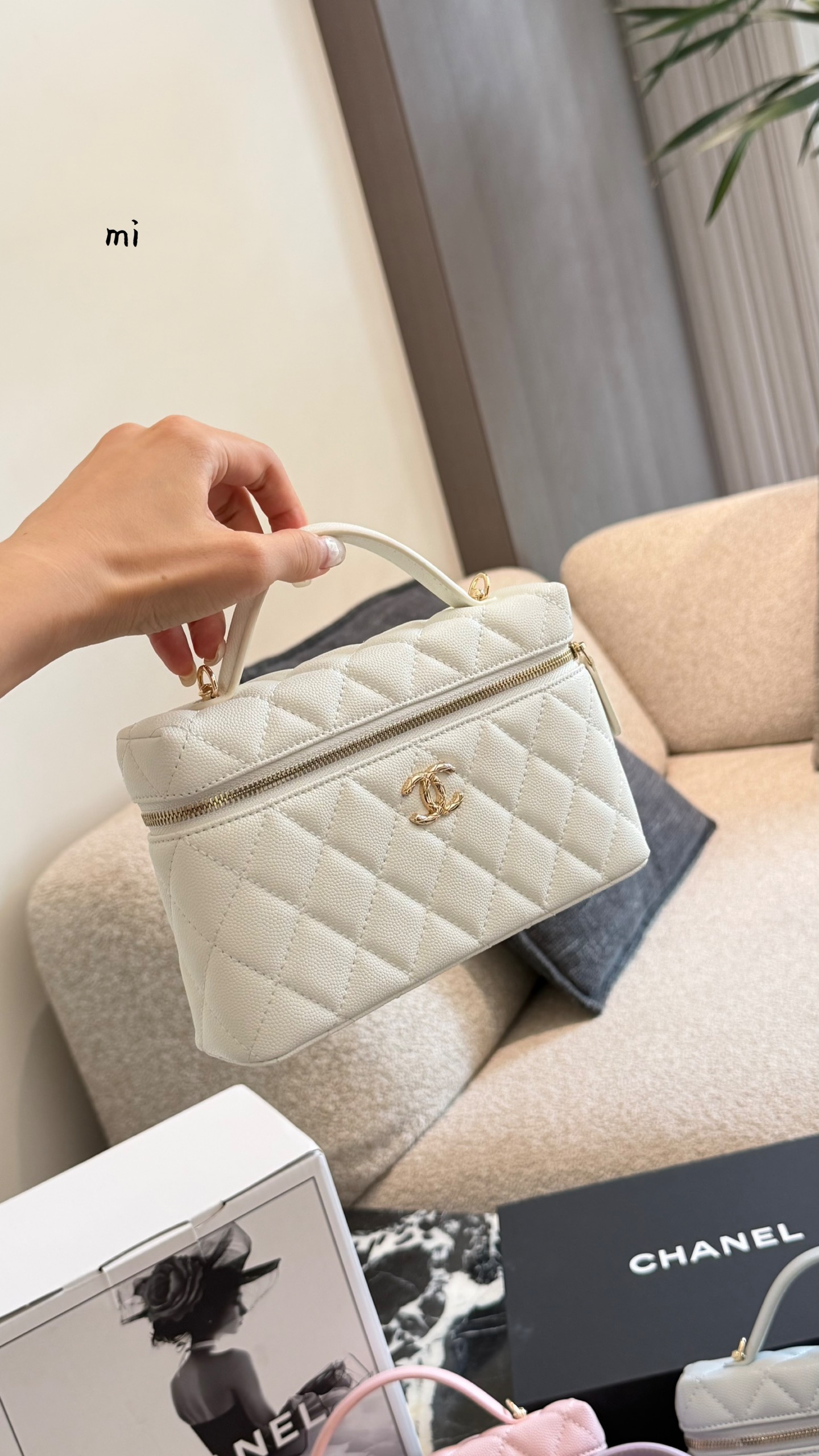 Cheap Chanel AAA quality Handbags in 228007, $60 USD- [IB228007] - Replica Chanel AAA quality Handbags