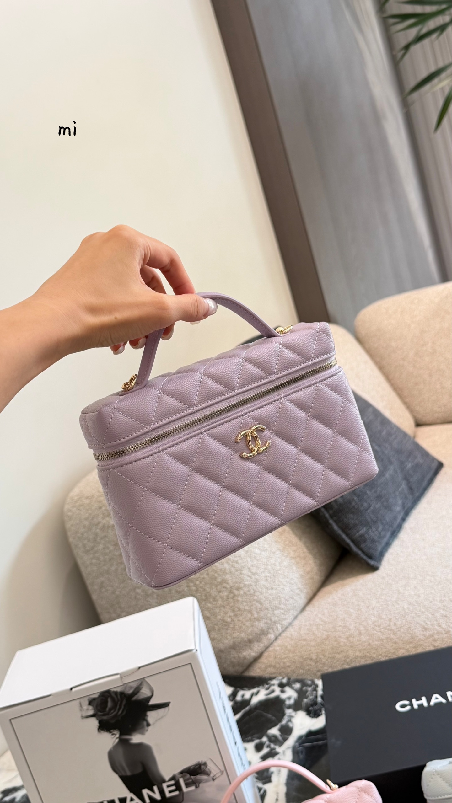 Cheap Chanel AAA quality Handbags in 228009, $60 USD- [IB228009] - Replica Chanel AAA quality Handbags