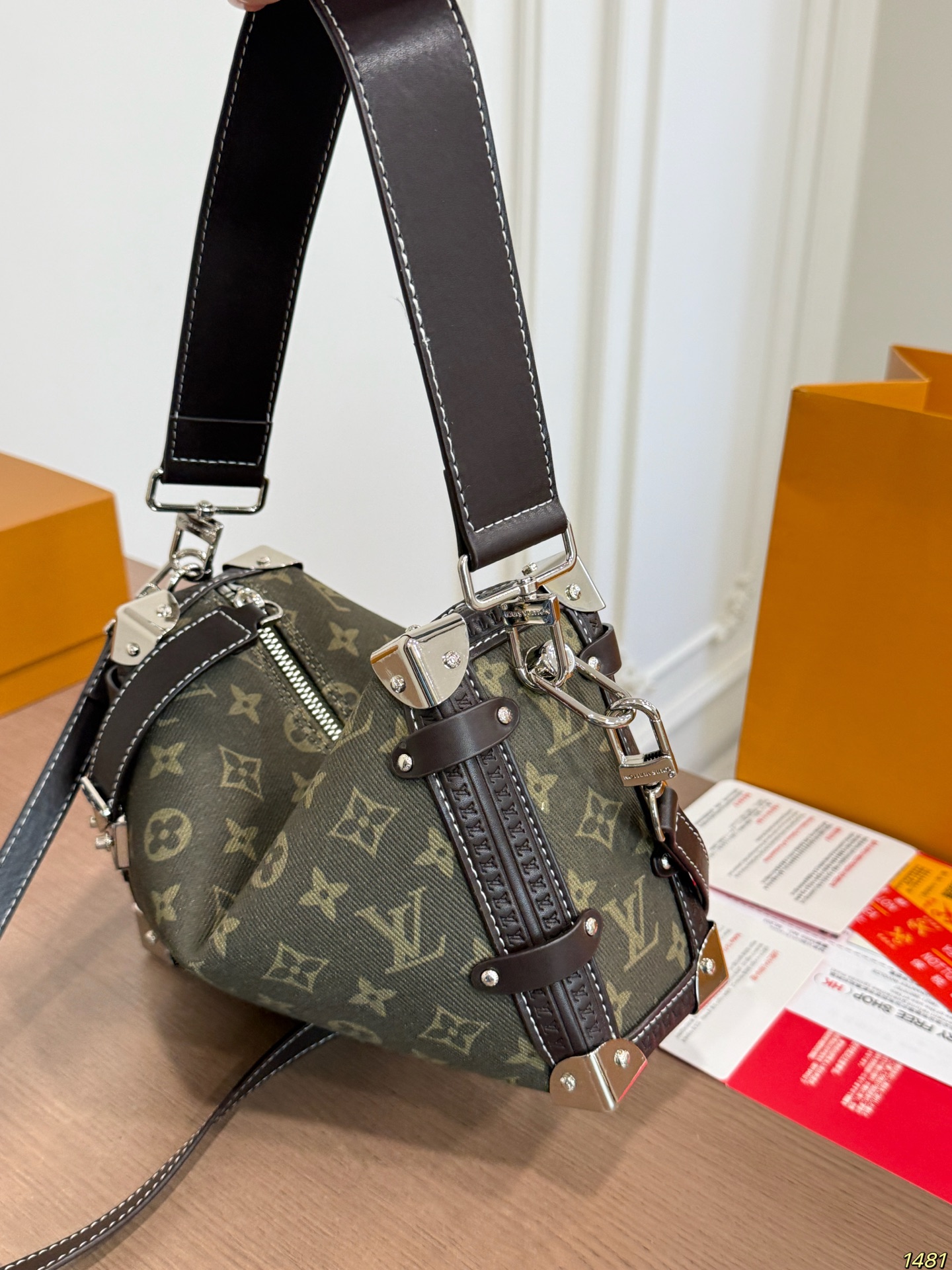 Cheap Louis Vuitton AAA Quality Handbags in 228021, $70 USD- [IB228021] - Replica Louis Vuitton AAA Quality Handbags