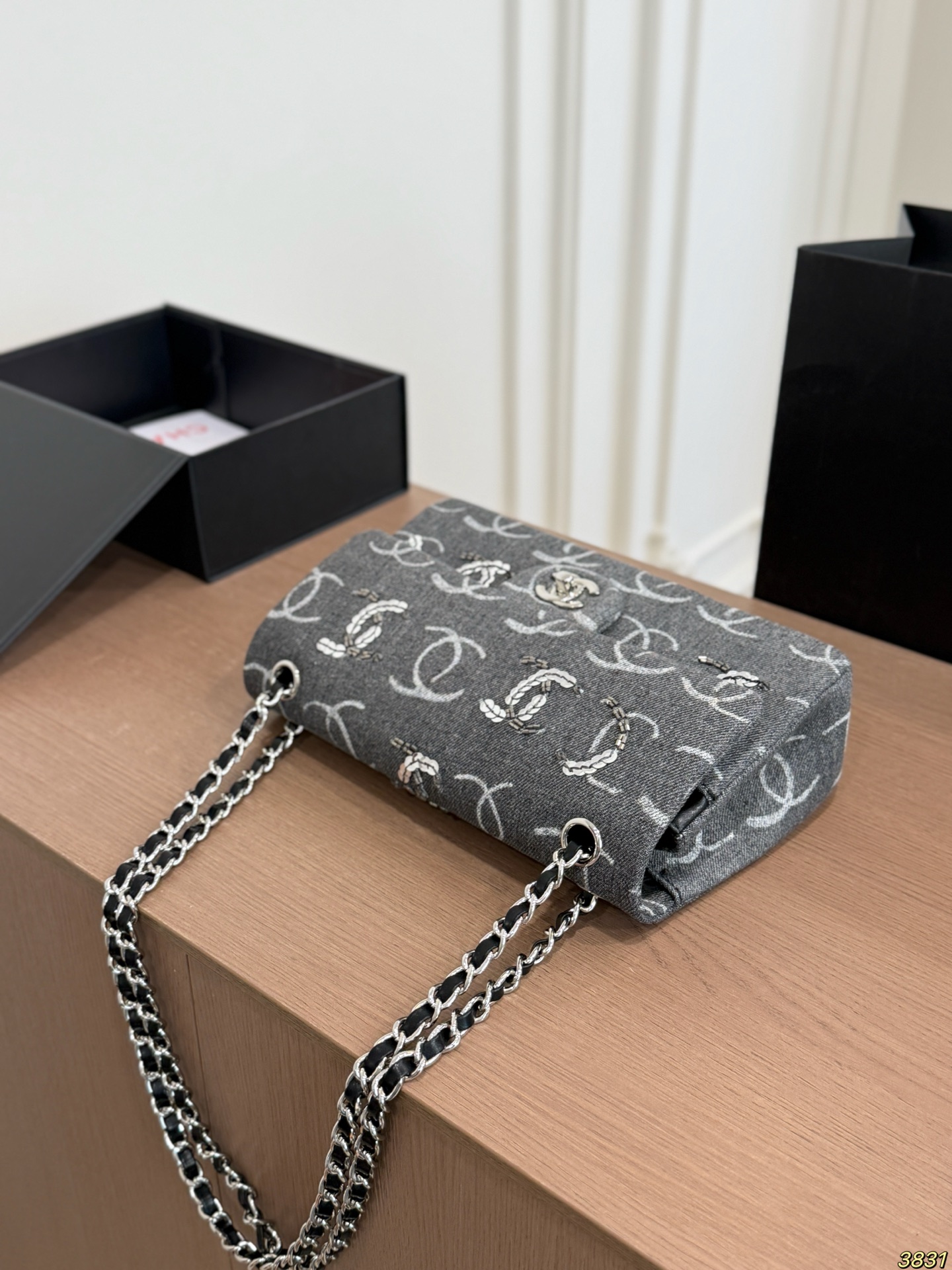 Cheap Chanel AAA quality Handbags in 228034, $75 USD- [IB228034] - Replica Chanel AAA quality Handbags