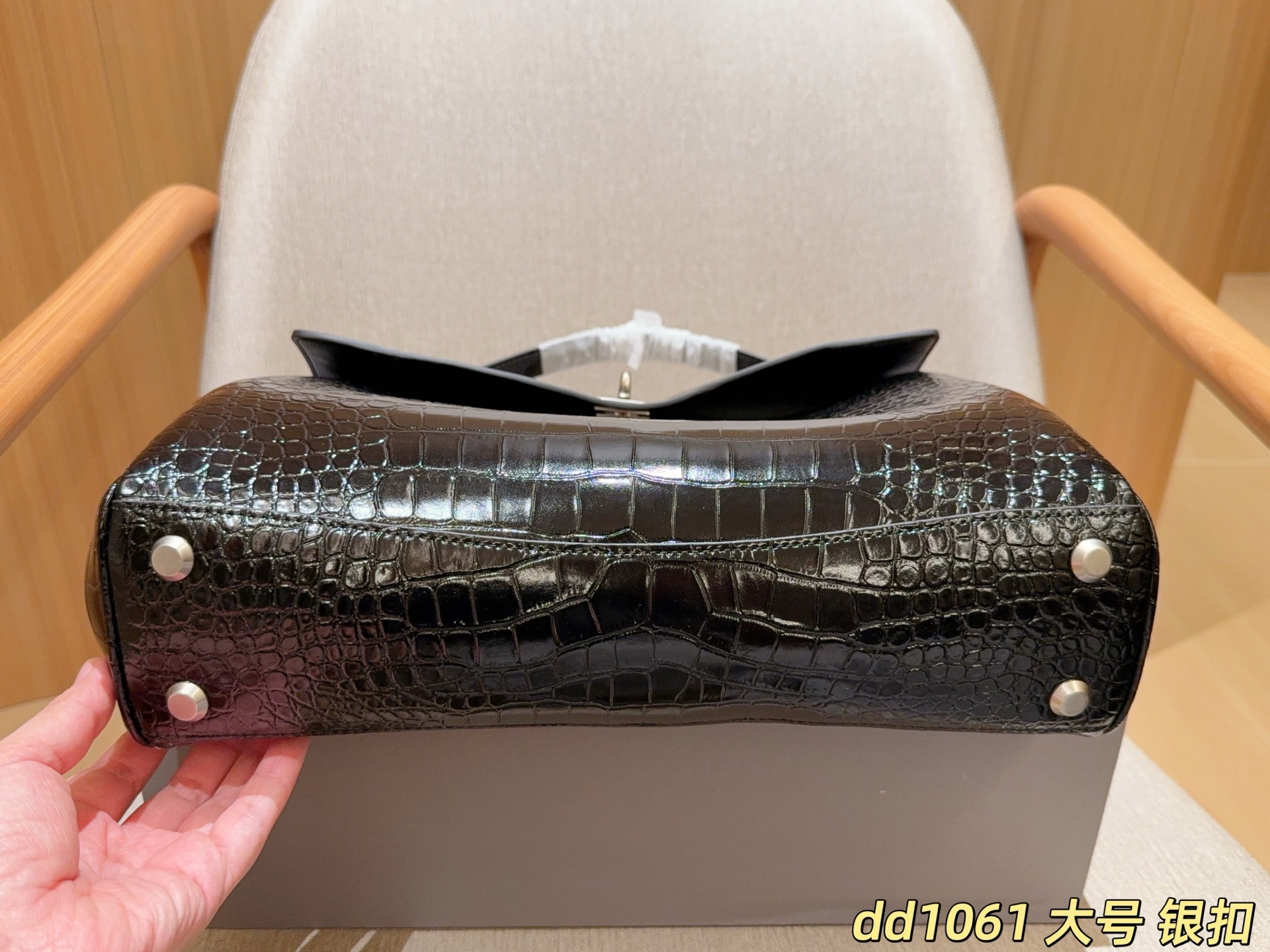 Cheap Balenciaga high quality Handbags in 228047, $105 USD- [IB228047] - Replica Balenciaga high quality Handbags