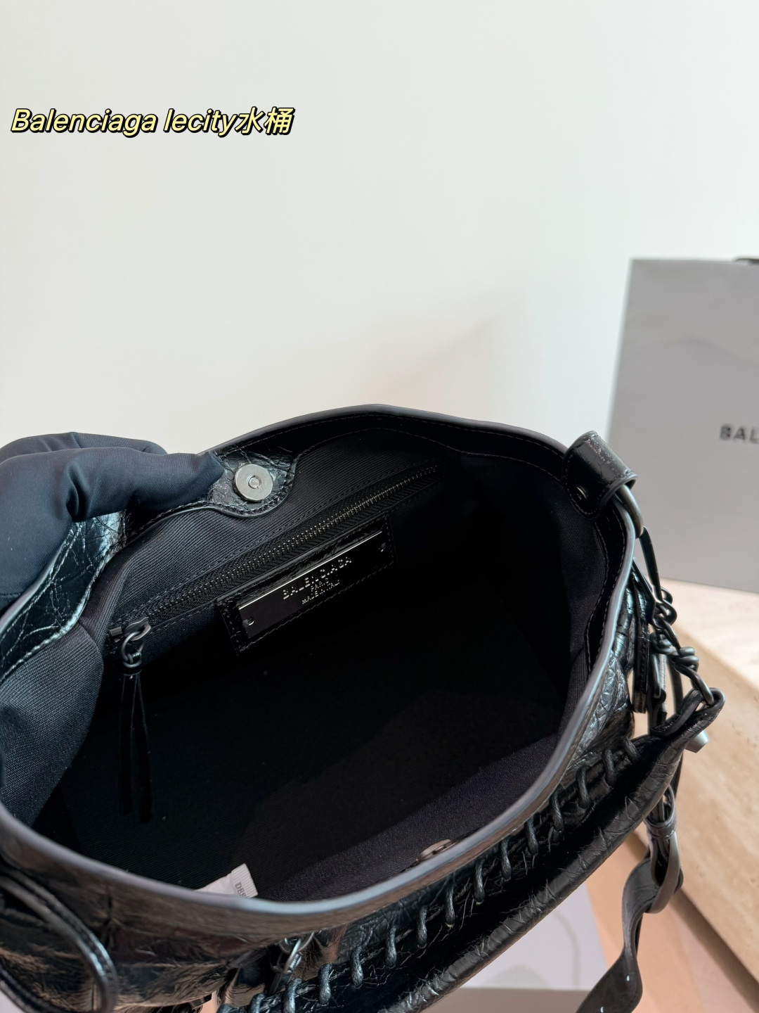 Cheap Balenciaga high quality Handbags in 228053, $105 USD- [IB228053] - Replica Balenciaga high quality Handbags