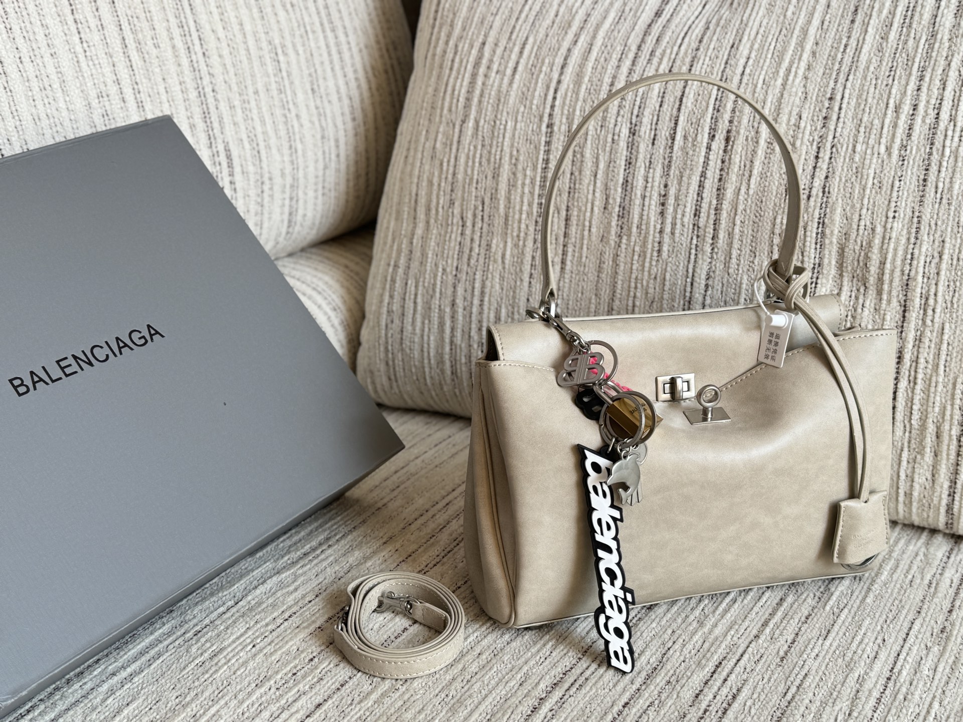 Cheap Balenciaga high quality Handbags in 228064, $95 USD- [IB228064] - Replica Balenciaga high quality Handbags
