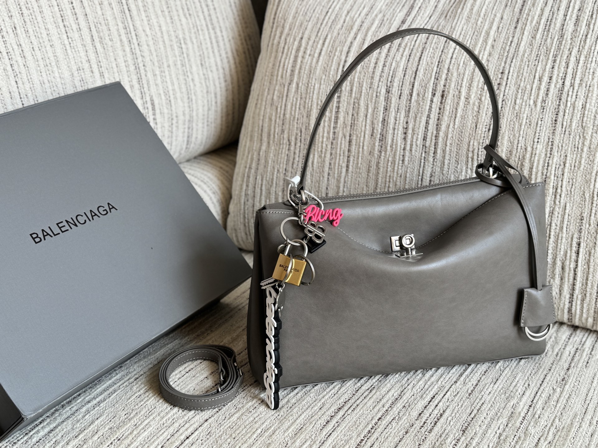 Cheap Balenciaga high quality Handbags in 228065, $95 USD- [IB228065] - Replica Balenciaga high quality Handbags