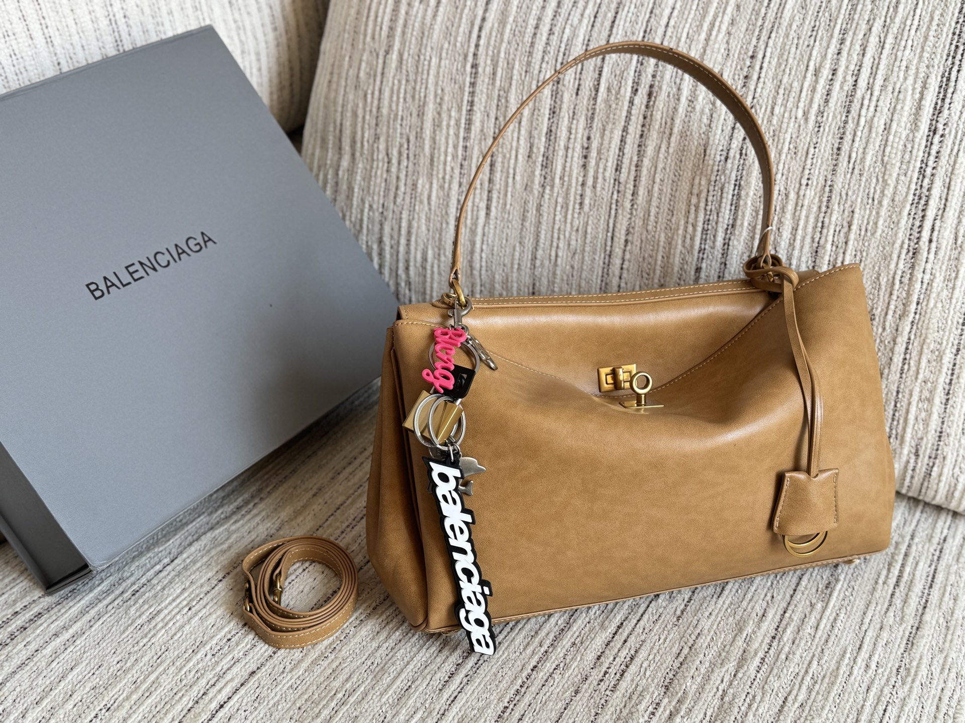 Cheap Balenciaga high quality Handbags in 228066, $95 USD- [IB228066] - Replica Balenciaga high quality Handbags