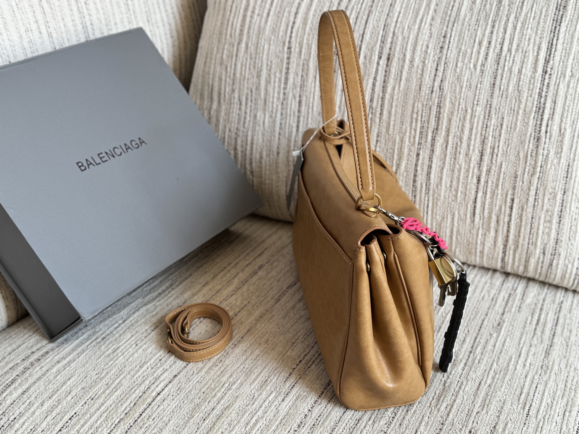 Cheap Balenciaga high quality Handbags in 228066, $95 USD- [IB228066] - Replica Balenciaga high quality Handbags