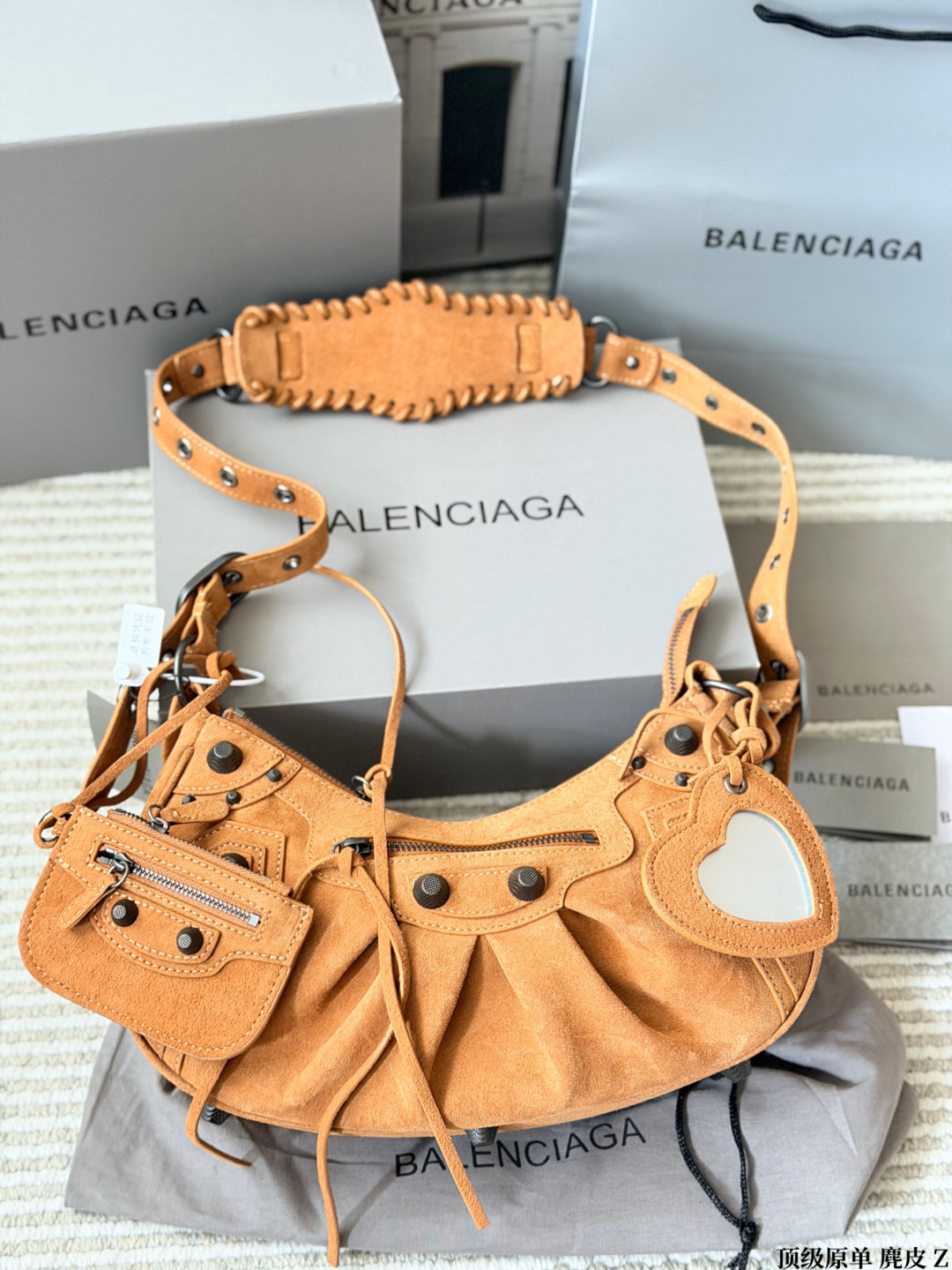 Cheap Balenciaga high quality Handbags in 228070, $105 USD- [IB228070] - Replica Balenciaga high quality Handbags